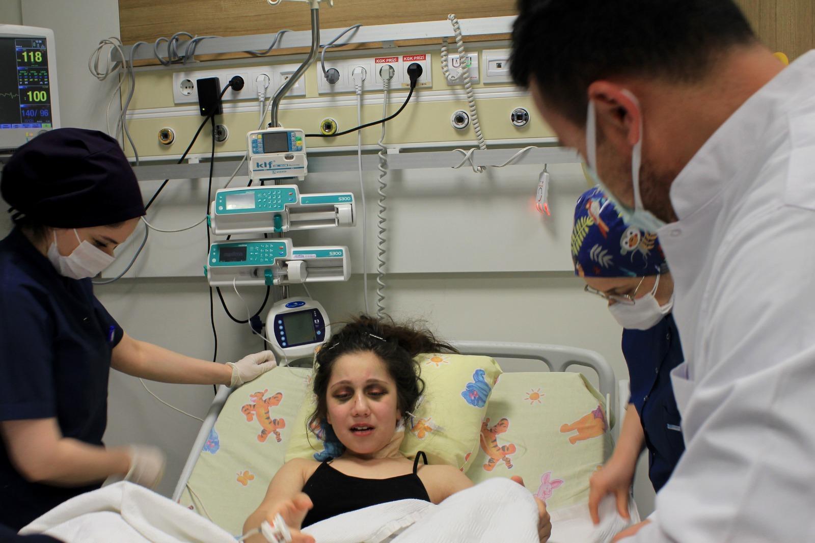 5’inci kattan düşen Sude, yaşama tutundu