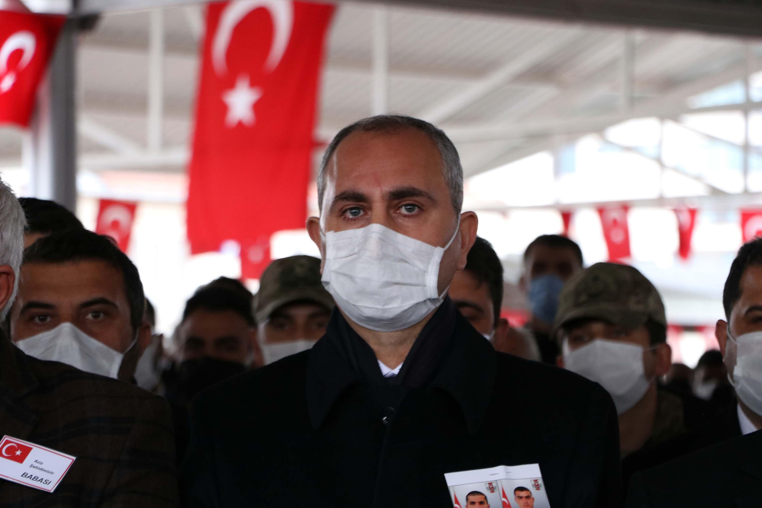 Gara şehitleri Müslüm Altıntaş ve Adil Kabaklı toprağa verildi