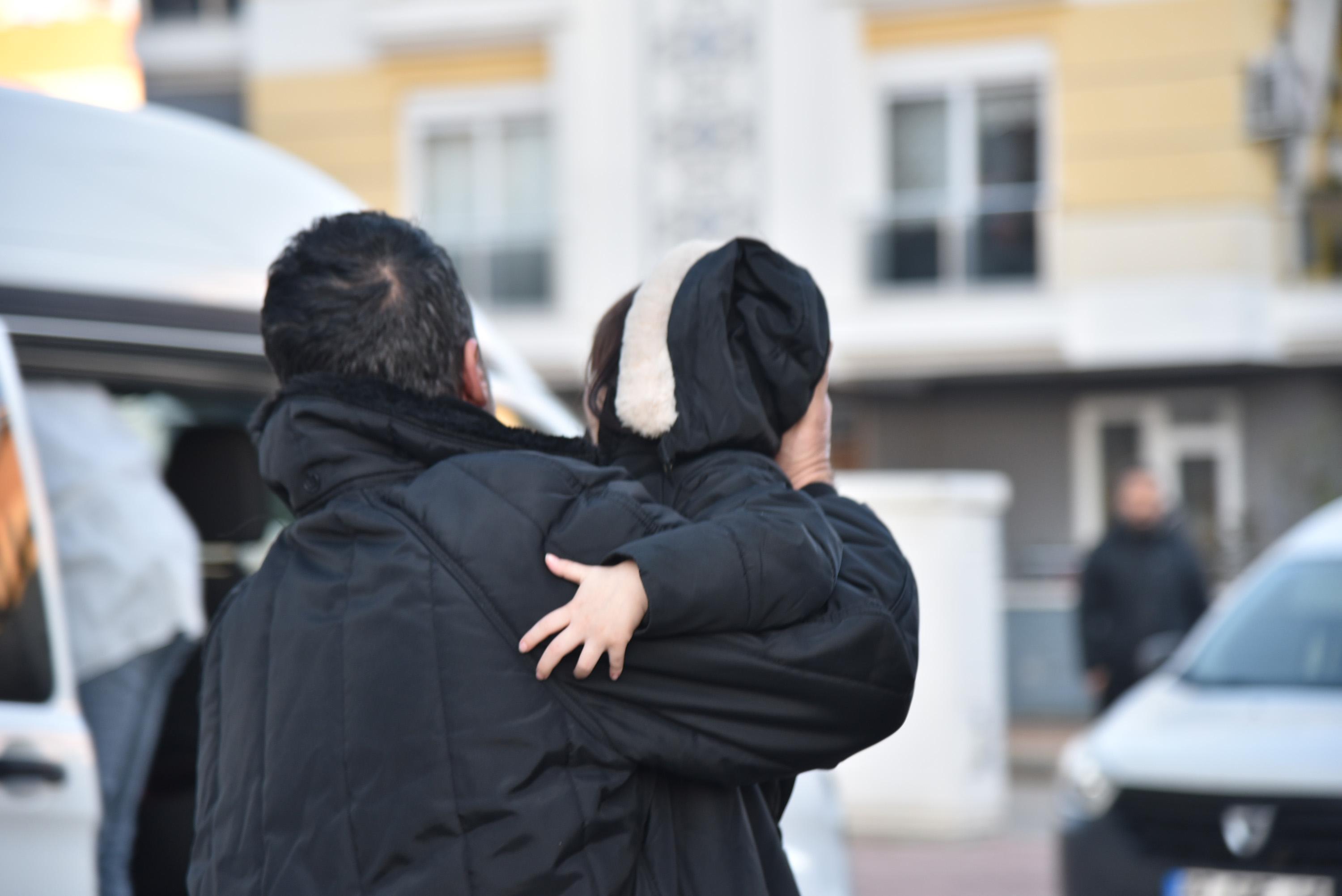 Doktor, diyetisyen karısını öldürüp intihar etti