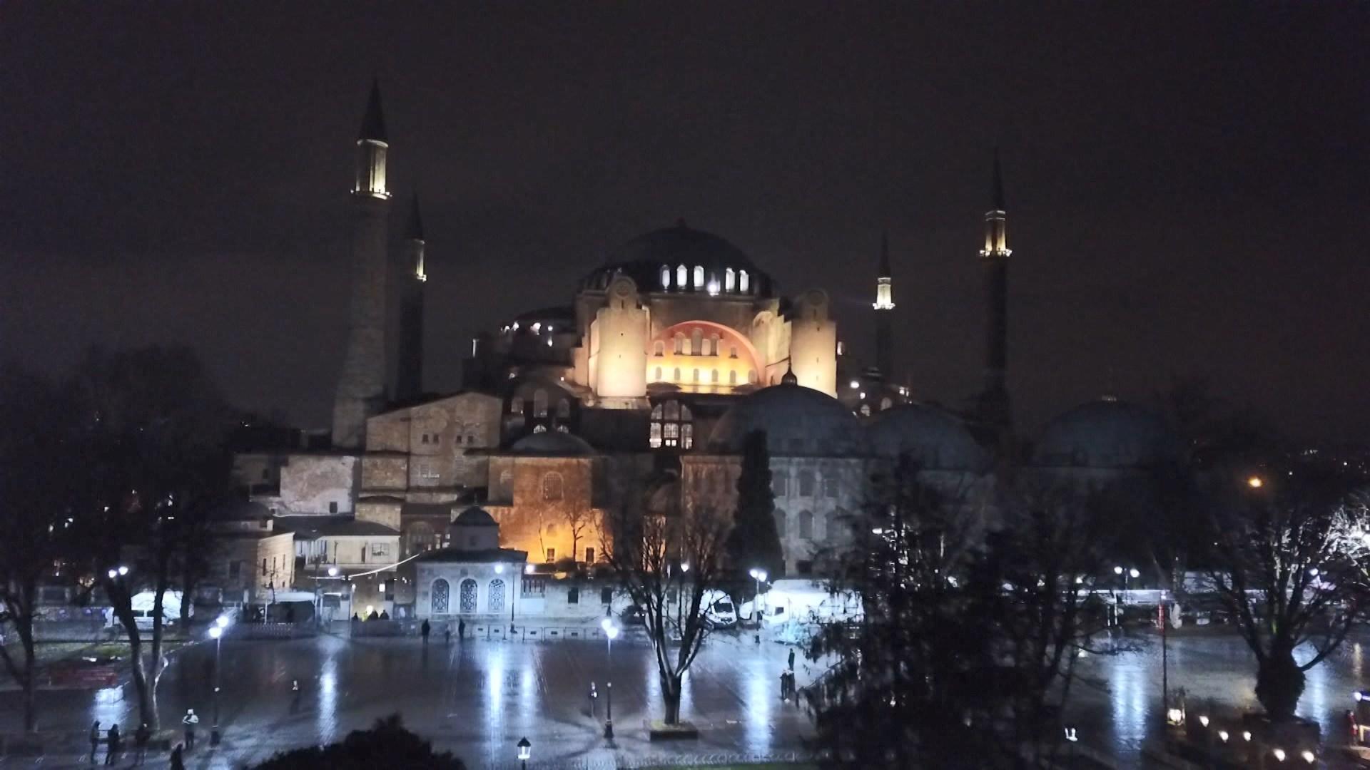 Ayasofyada ilk Regaip Kandili programı