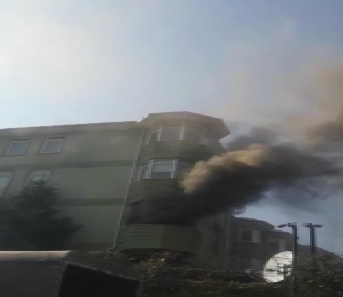 Beylikdüzünde Şarkıcı Çılgın Sedatın evinde yangın