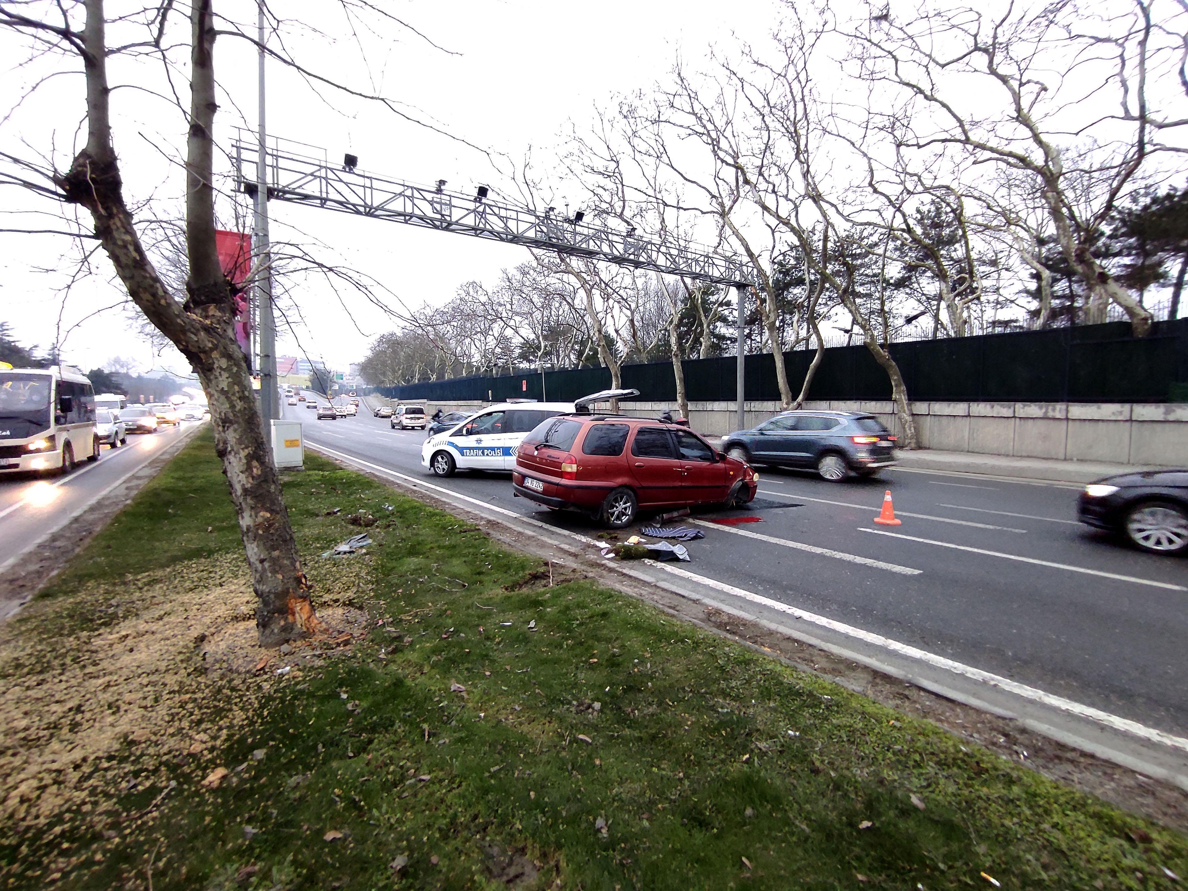 Maslakta trafiği kilitleyen kaza