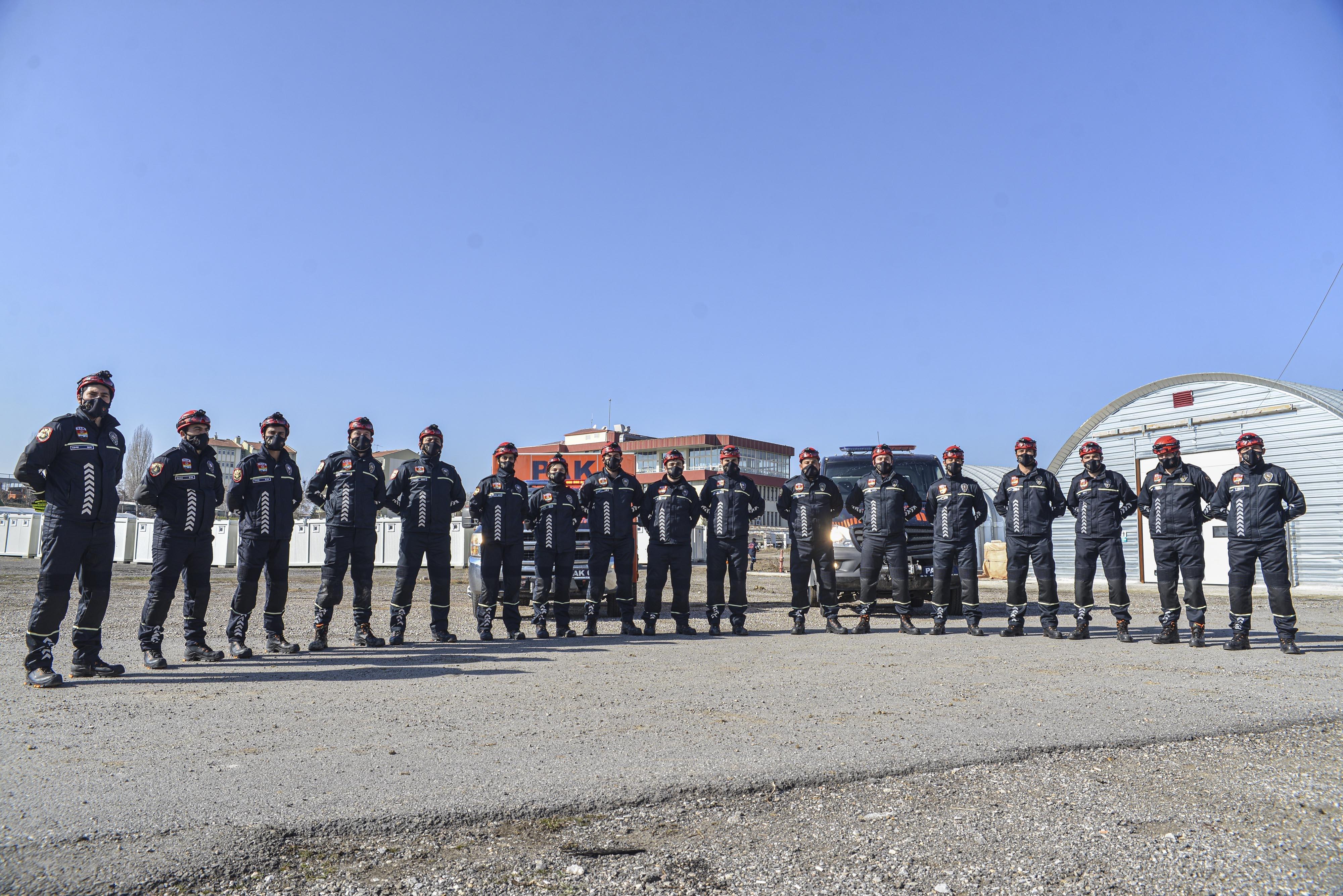 Polis Arama Kurtarma ekipleri, göreve hazır