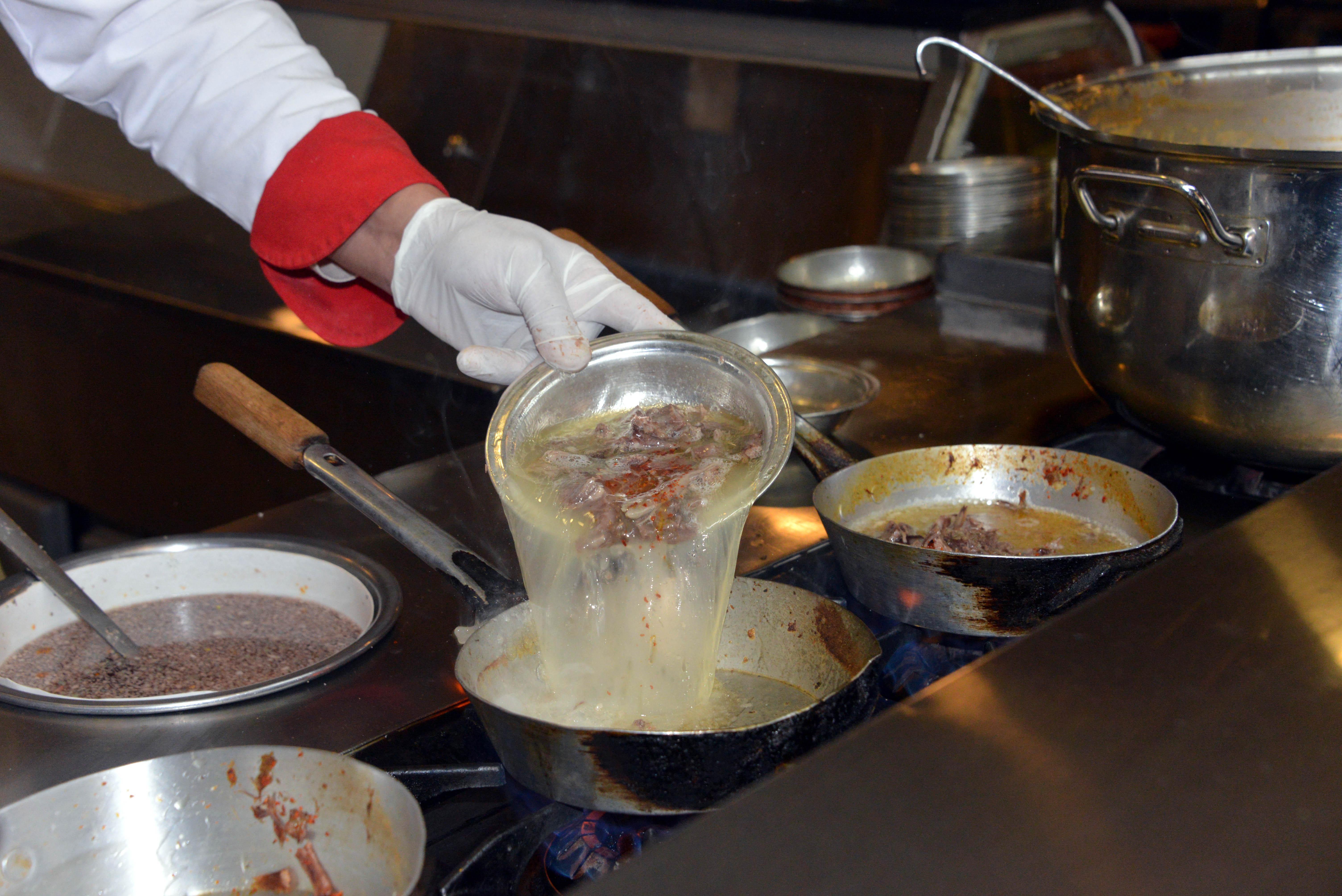 Yasaklar kalktı, Kahramanmaraşlılar paçacılara akın etti