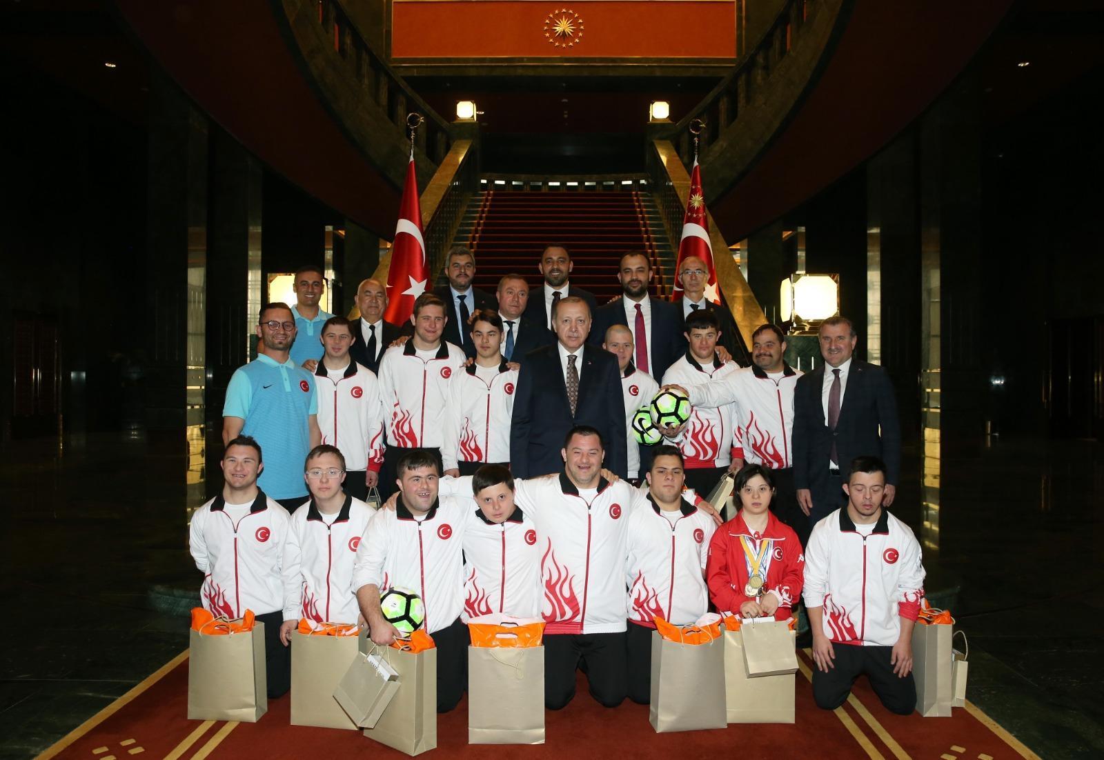 Özel sporculardan madalya rekoru