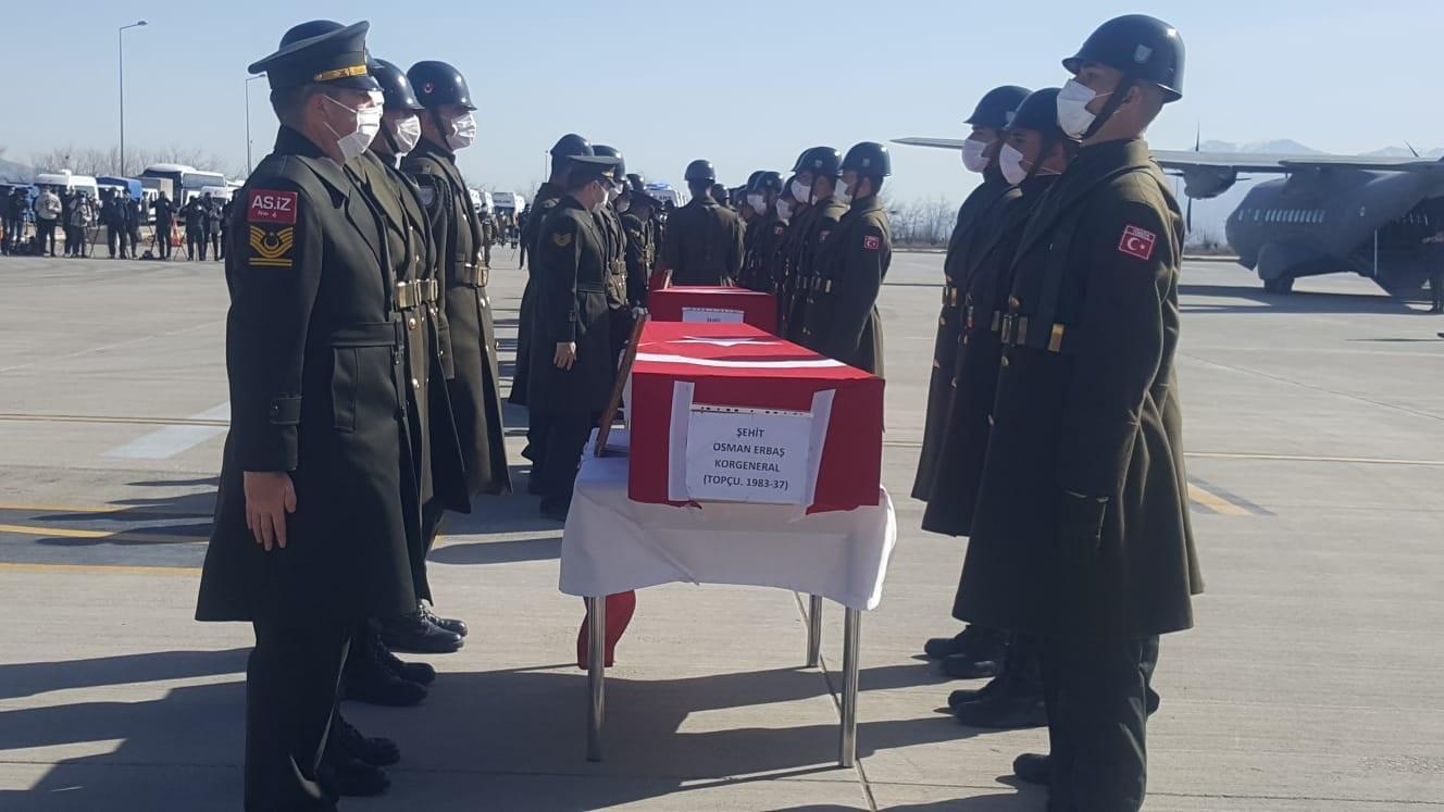 Helikopter kazası şehitleri, devlet töreni için Ankaraya uğurlandı