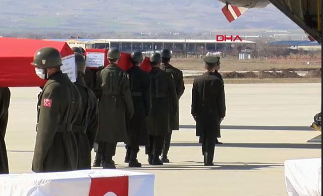 Helikopter kazası şehitleri, devlet töreni için Ankaraya uğurlandı