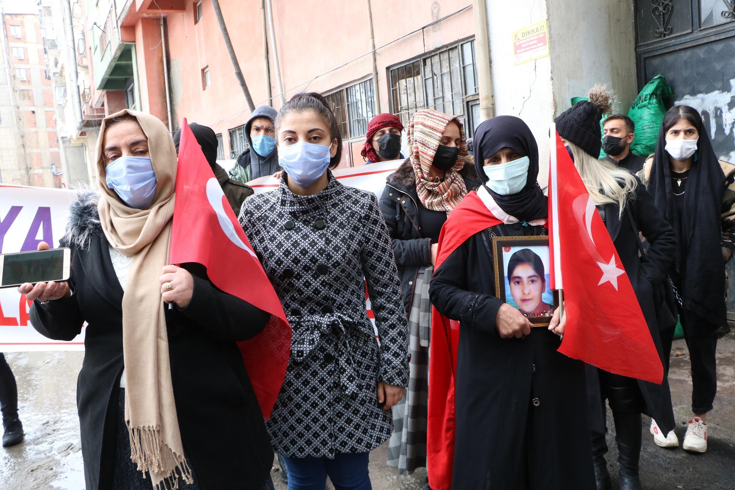 Hakkaride kardeşi için eylemde olan abla: Zap Suyunda boğulmadı, PKKnın kampında