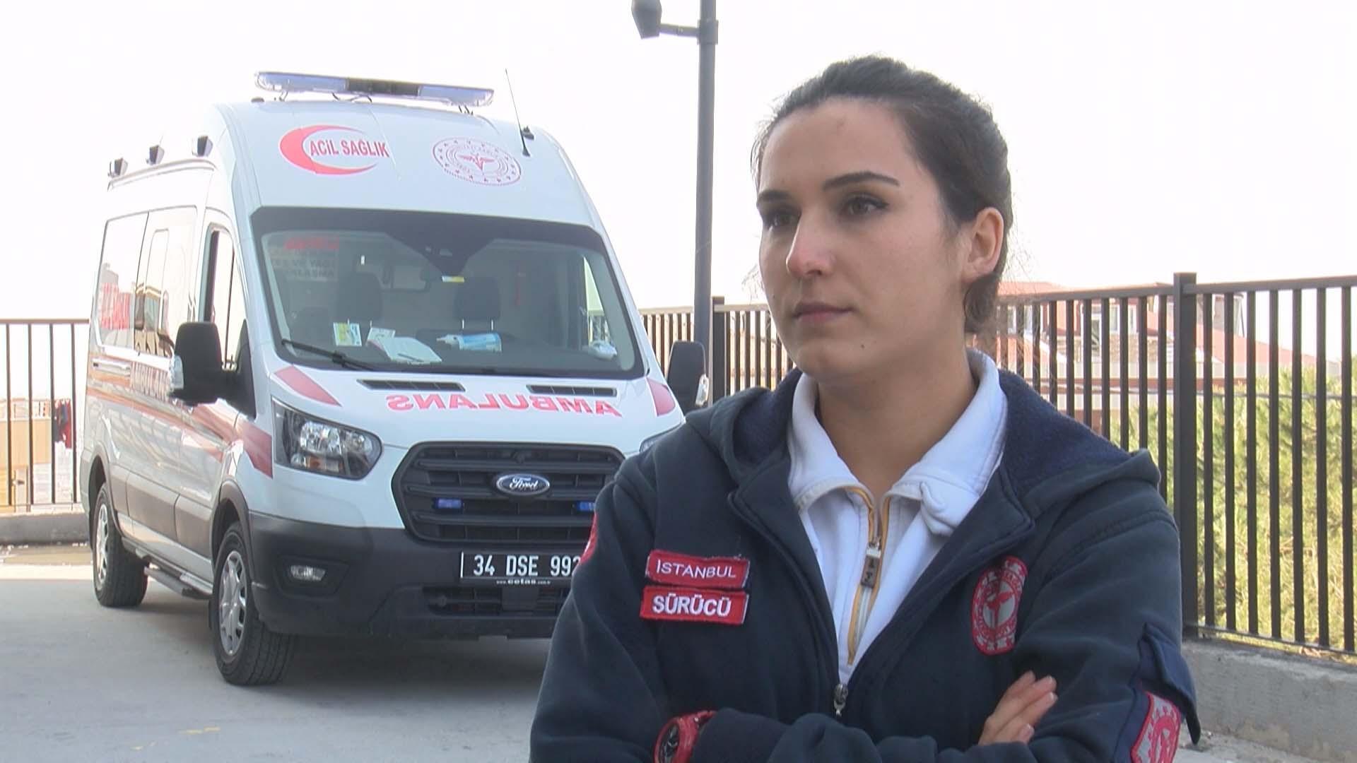 Hastamı sen götürme, kaza yaparsın diyen de oldu, yuhalayan da.... İstanbulun kadın ambulans şoförleri...