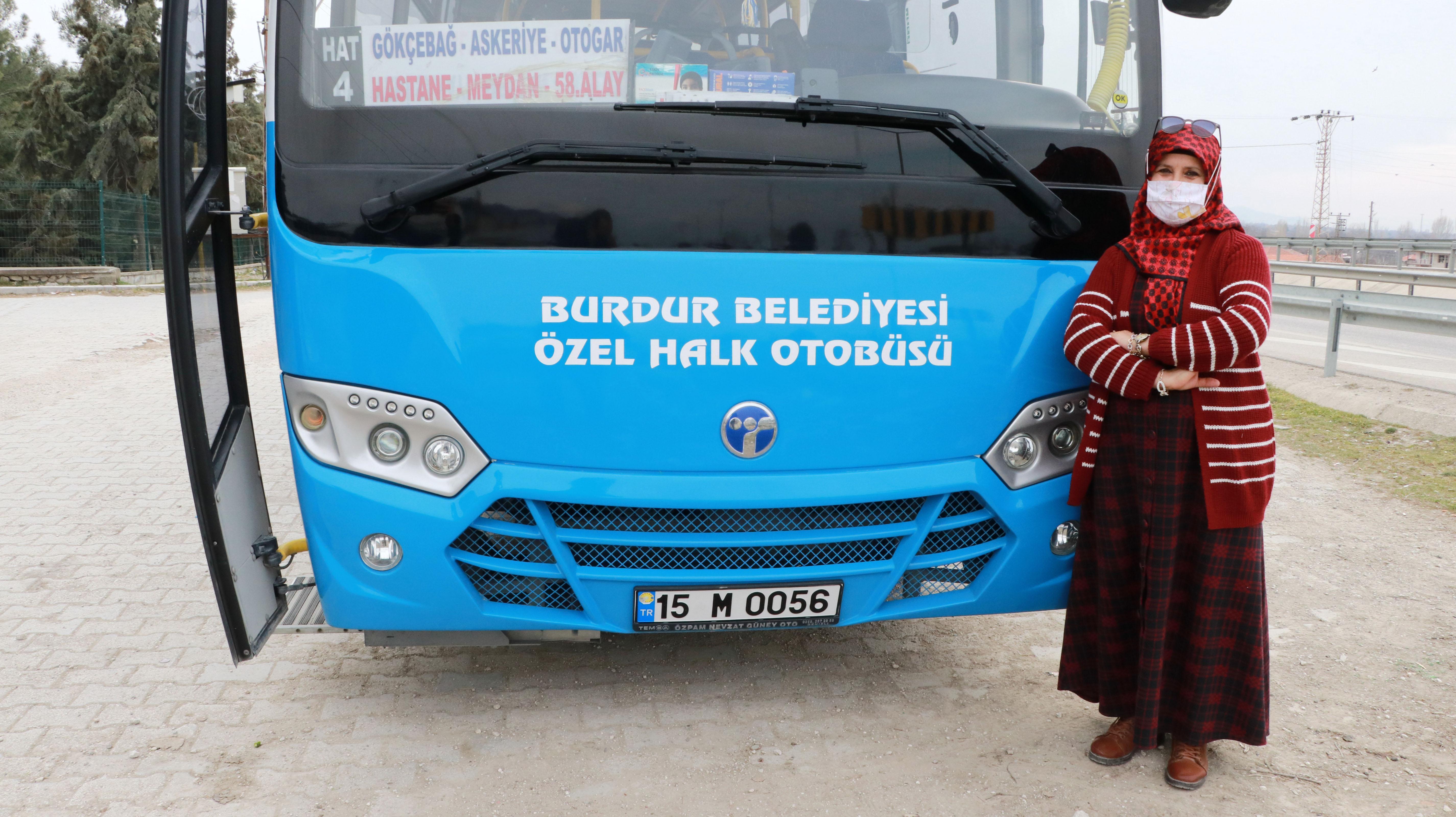 Kadın otobüs şoföründen Kadın isterse her işi başarıyla yapabilir mesajı