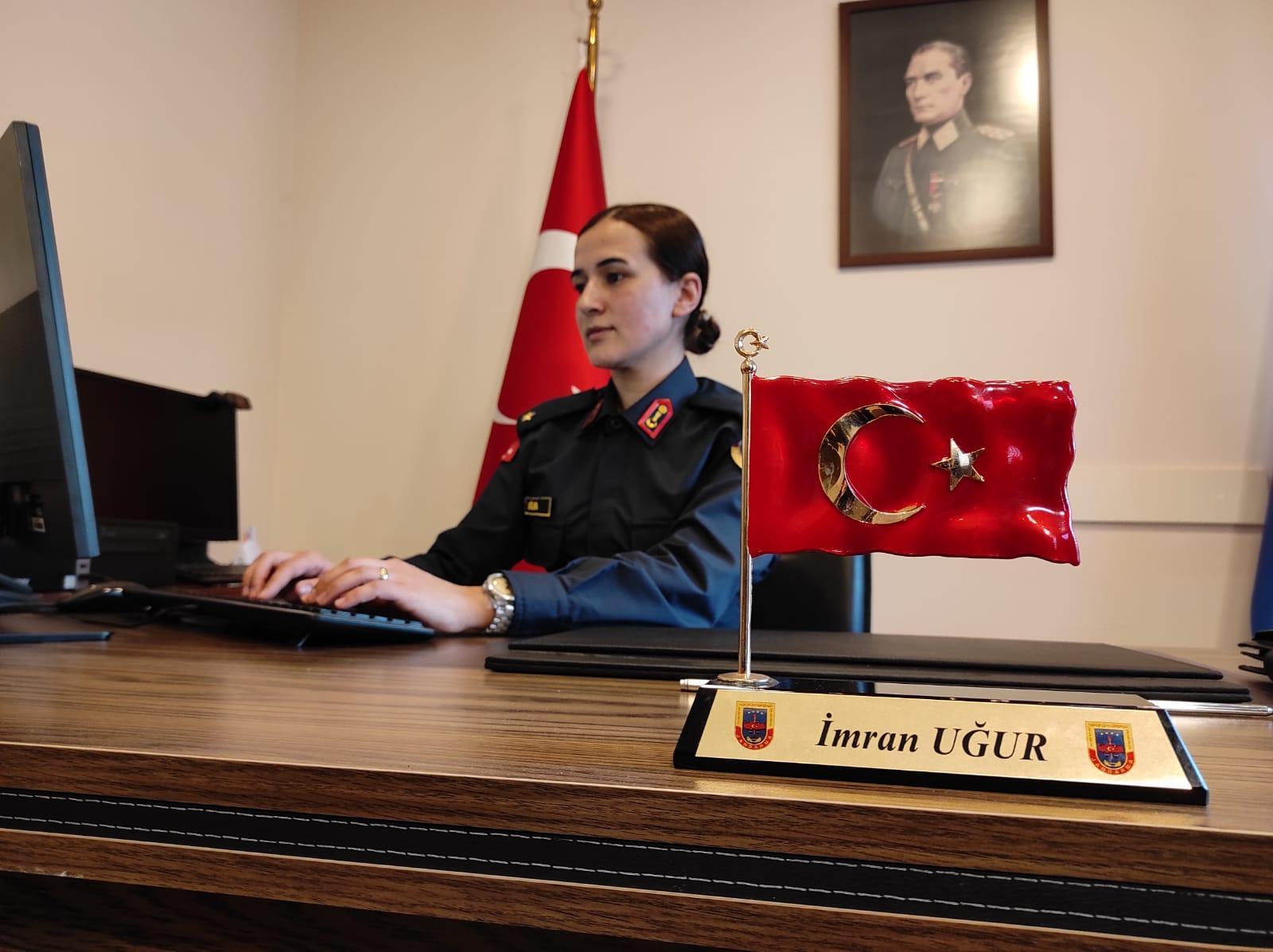 Çocukluk hayaliydi şimdi İstanbulun tek kadın Jandarma Karakol Komutanı...
