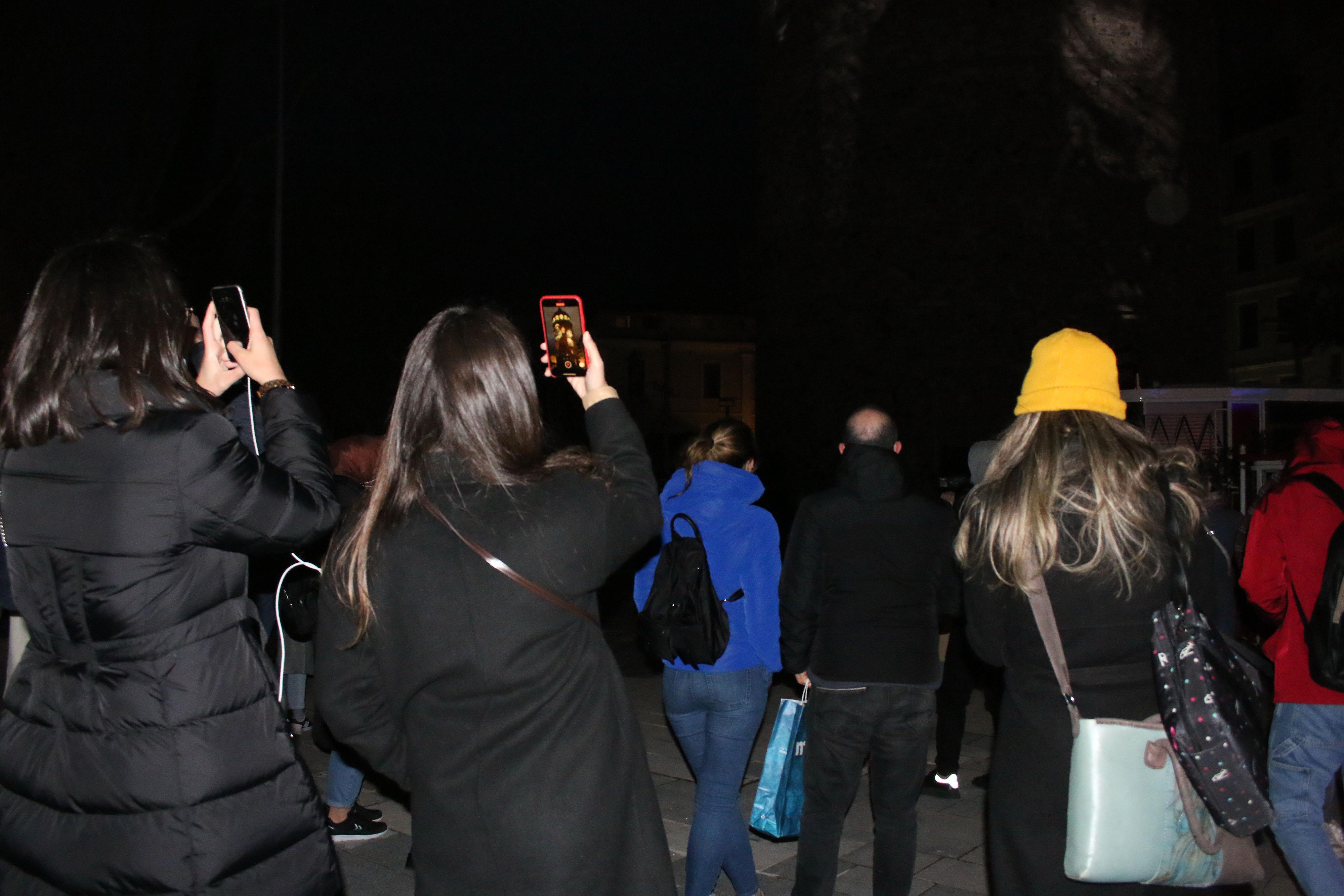 İstiklal Marşının kabulünün 100üncü yılına özel Galata Kulesinde video mapping gösterisi