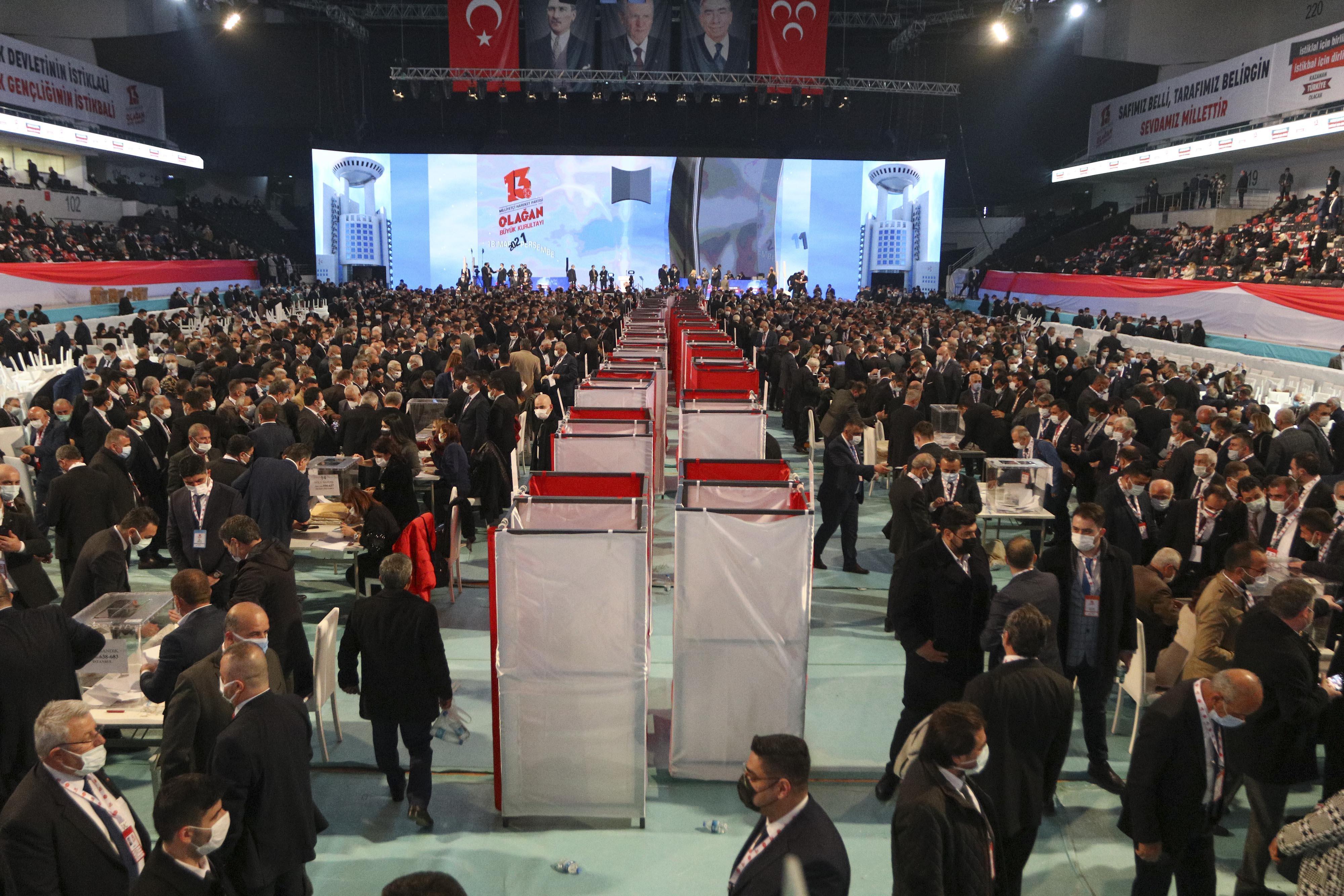 Bahçeli: HDP, herhangi bir isimle açılmamak üzere kapatılmalıdır