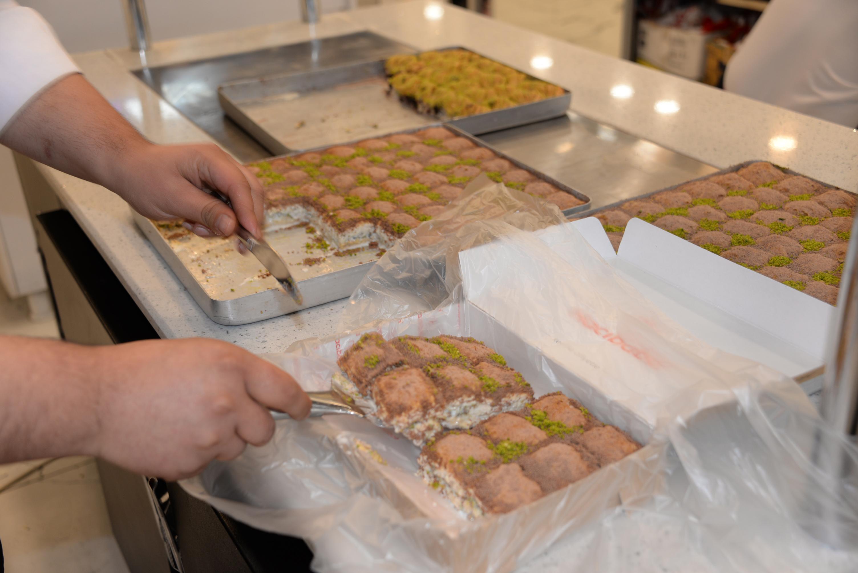 Diyarbakırın soğuk baklavası; siyaset, sanat ve spor dünyasının vazgeçilmezi