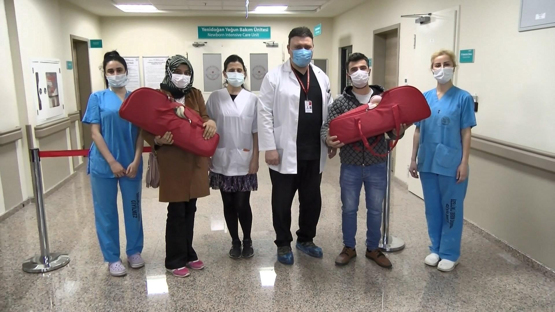 Mucize ikizler: Koronavirüsle erken doğdular, 2 ay sonra annelerine kavuştular