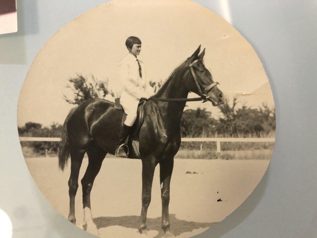 Sabiha Gökçeni 20nci ölüm yıl dönümünde manevi oğlu bilinmeyen fotoğraflarıyla onu anlattı