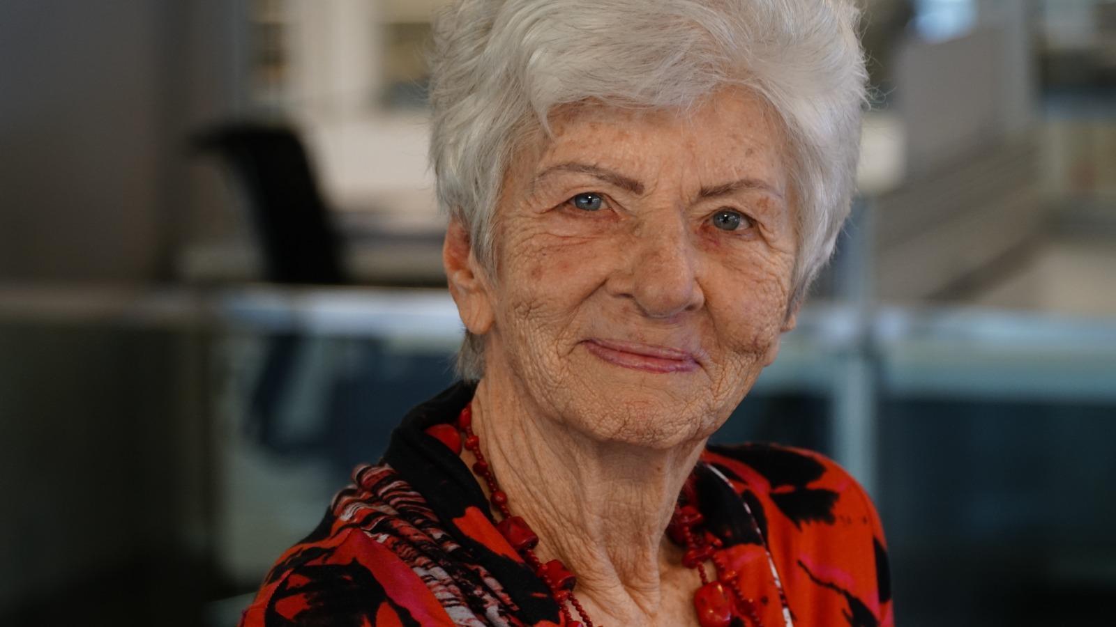 Aşkı için Türk vatandaşı olup, Müslümanlığı seçen Zehra Deniz Gökçen, hayatını kaybetti