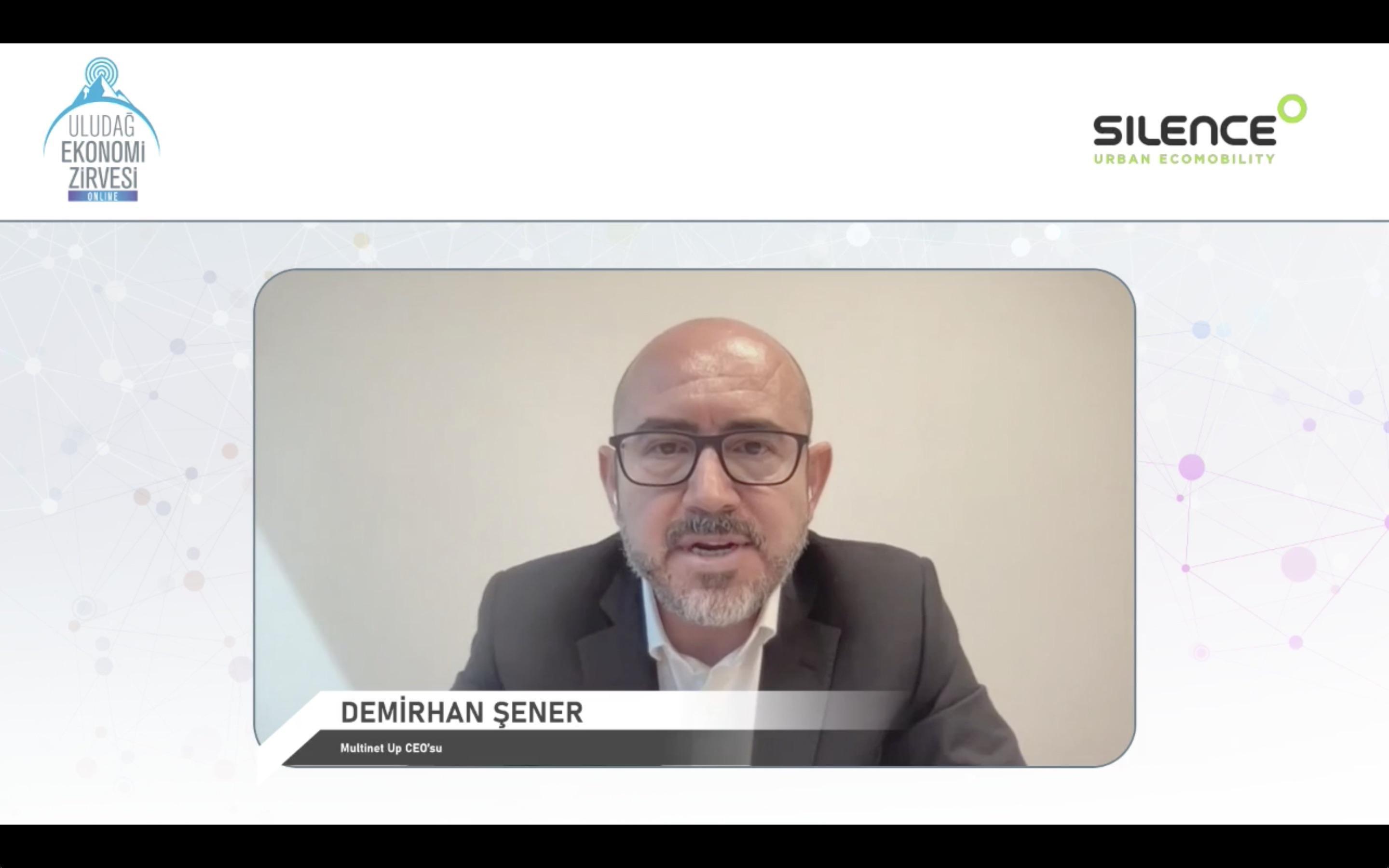 Sina Afra: Türkiyenin daha fazla yazılımcıya ihtiyacı var