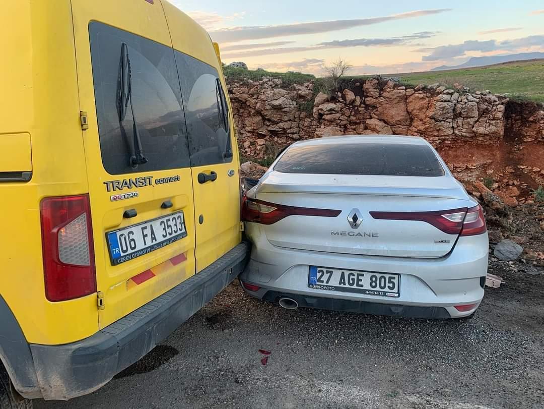 Şırnakta otomobil ile hafif ticari araç çarpıştı: 4 ölü, 2 yaralı