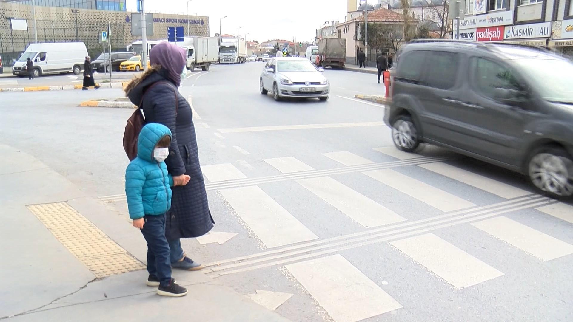 Kırmızı çizgi uygulaması öncesi İstanbulda yine değişmeyen görüntüler