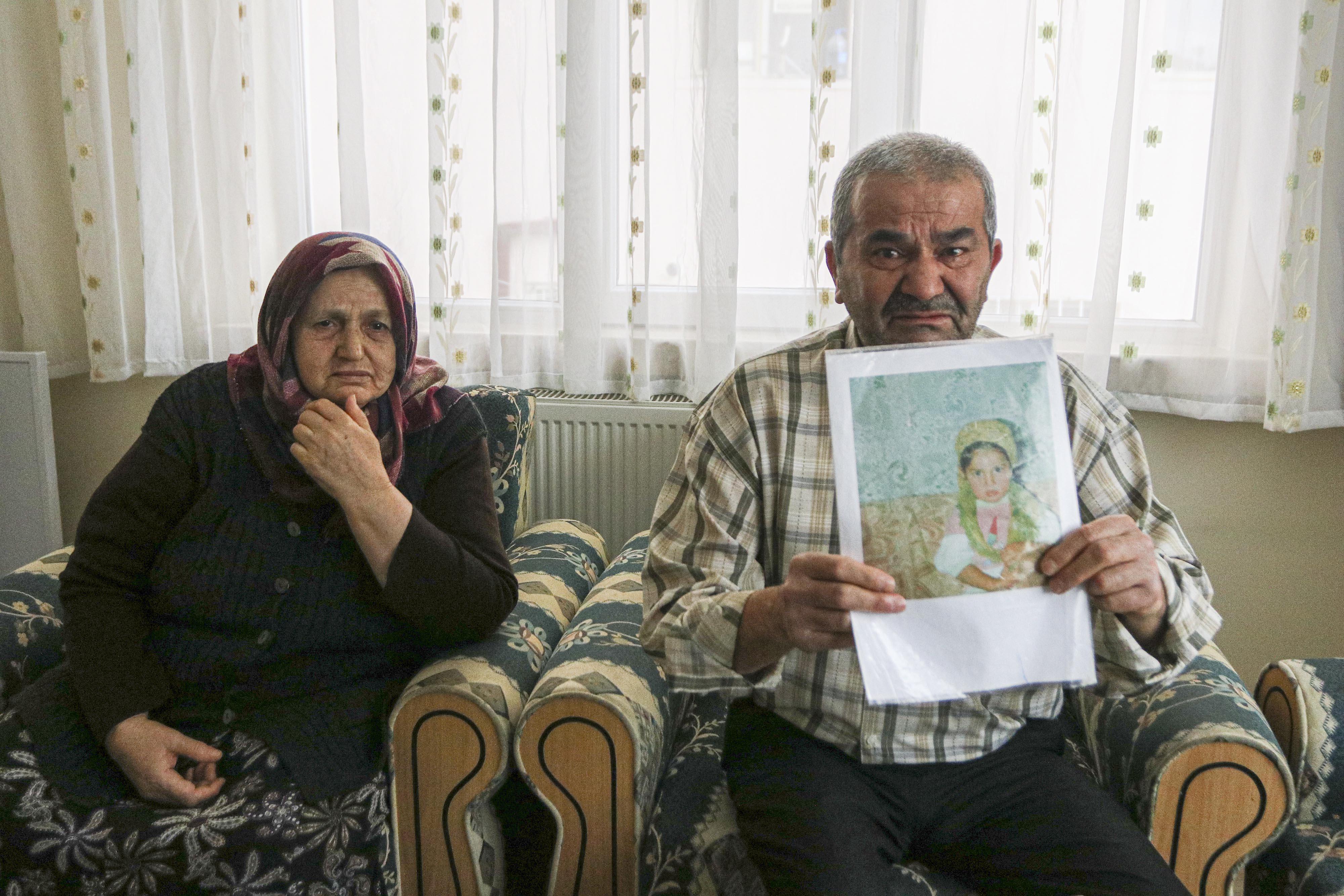 Silahla başından vurularak ölen Özlem savcı, evlat edinilmiş