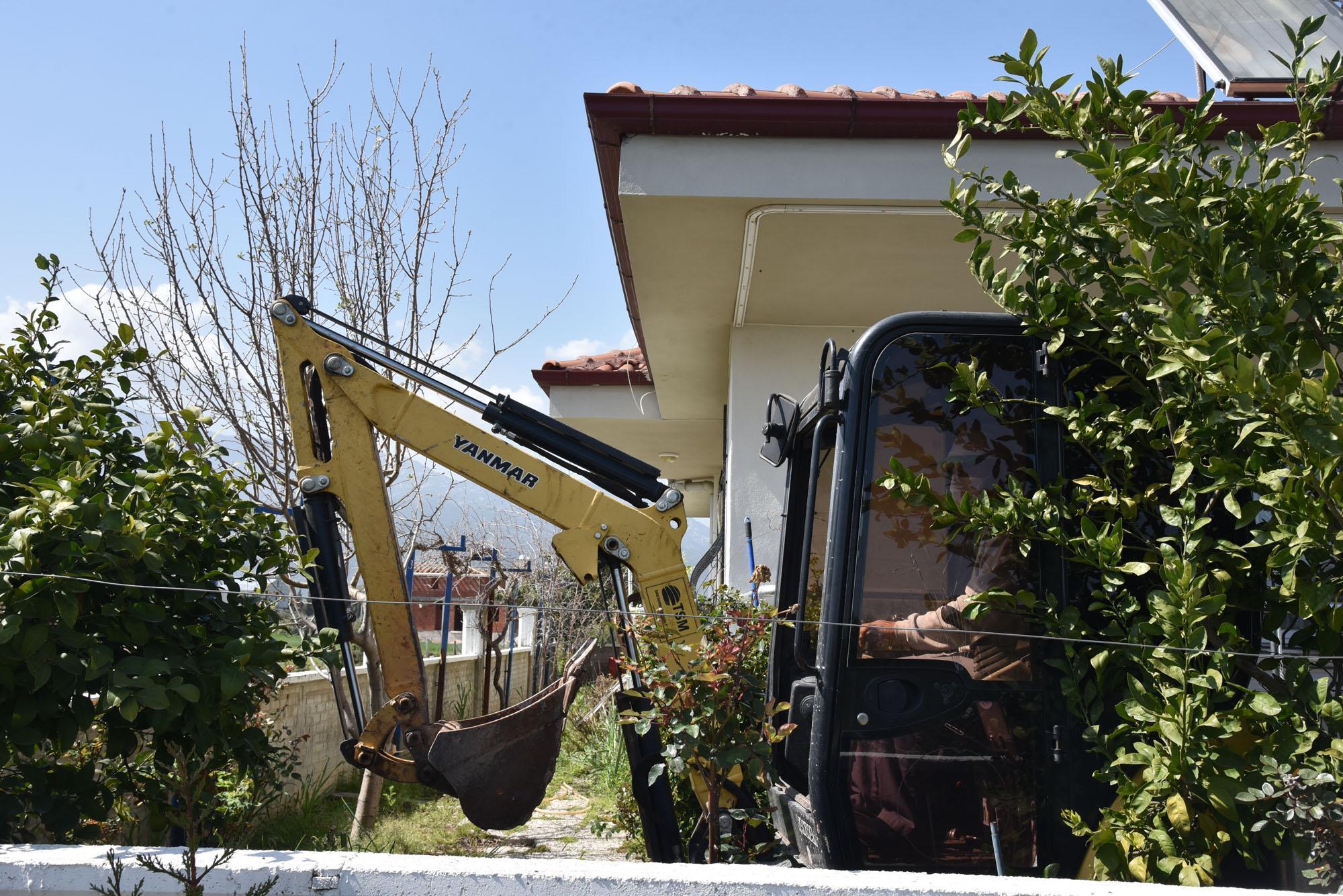 Cesedi parçalayıp, foseptiğe atmışlar