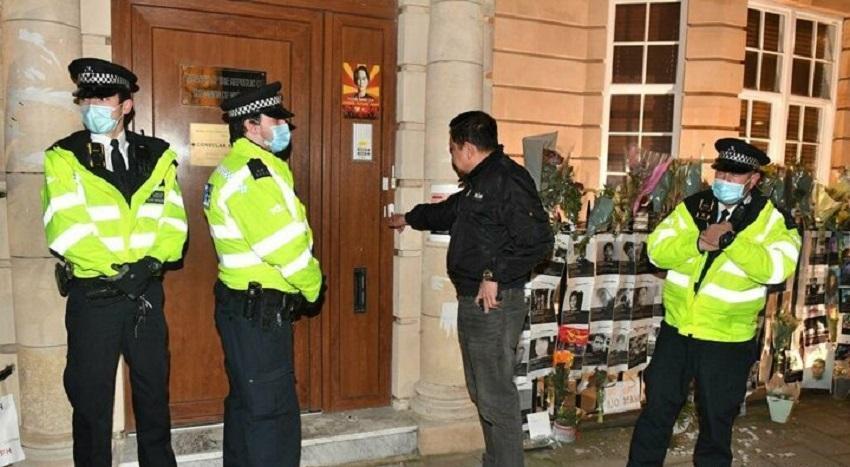 Myanmarın Londra Büyükelçisi elçilik binasına alınmadı