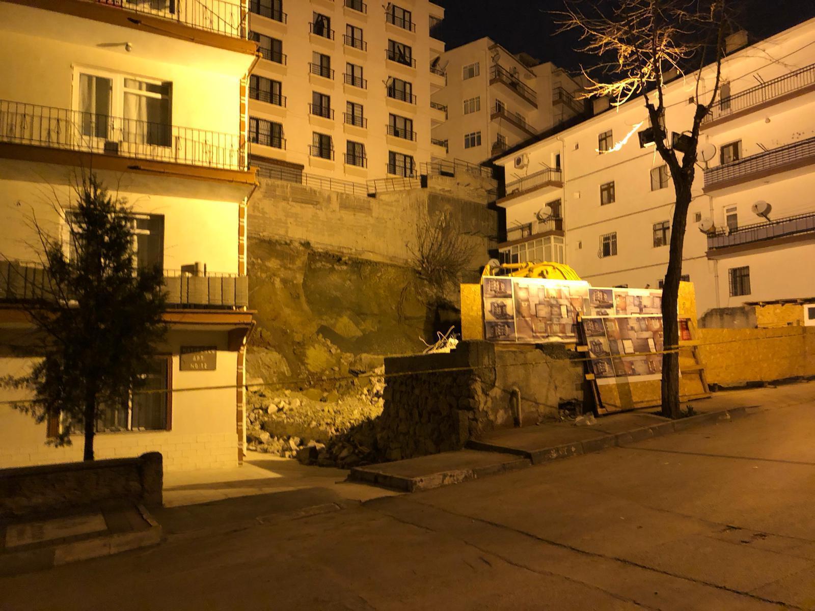 Ankarada, temeli kayan apartman nedeniyle 21 bina boşaltıldı