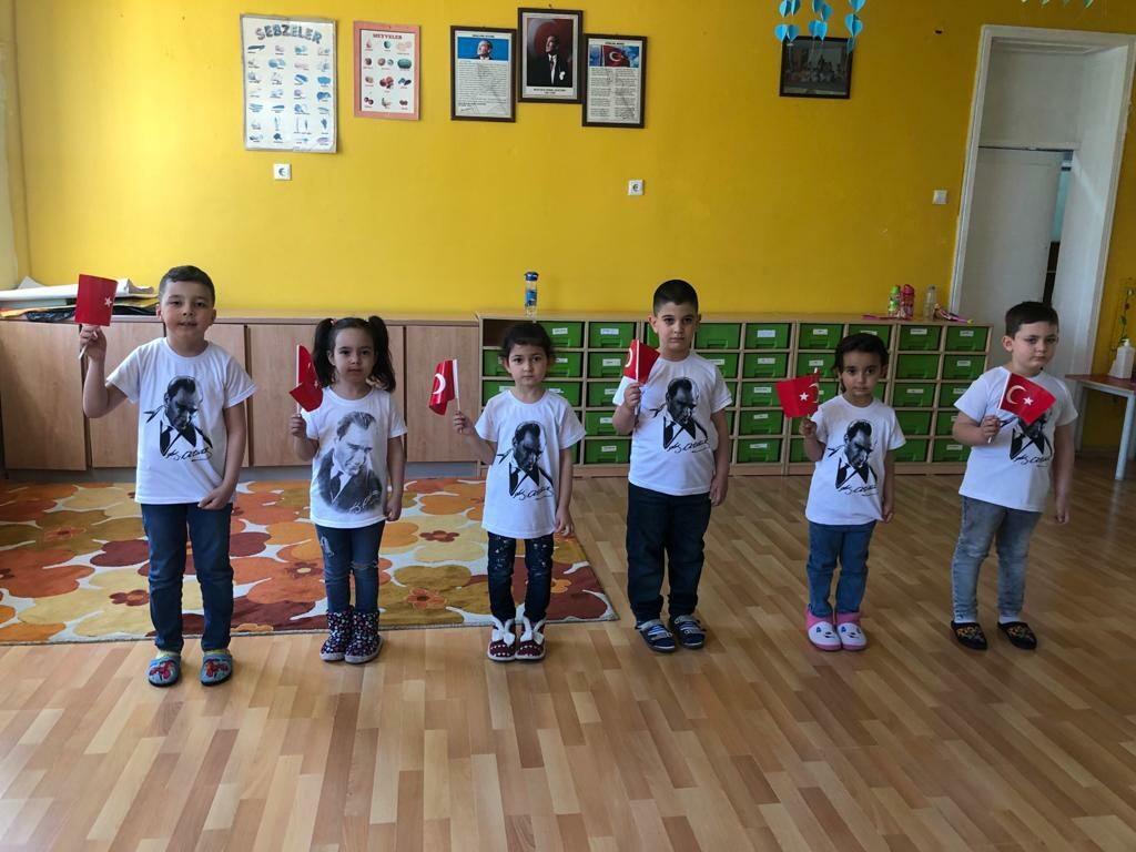 Yurtta 23 Nisan kutlaması