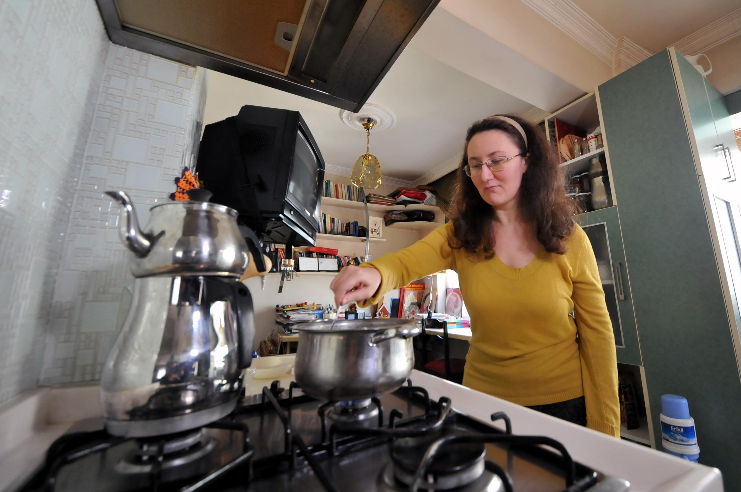 Bitkisel hayata girip hafızası silinen kızına, her şeyi yeniden öğretti