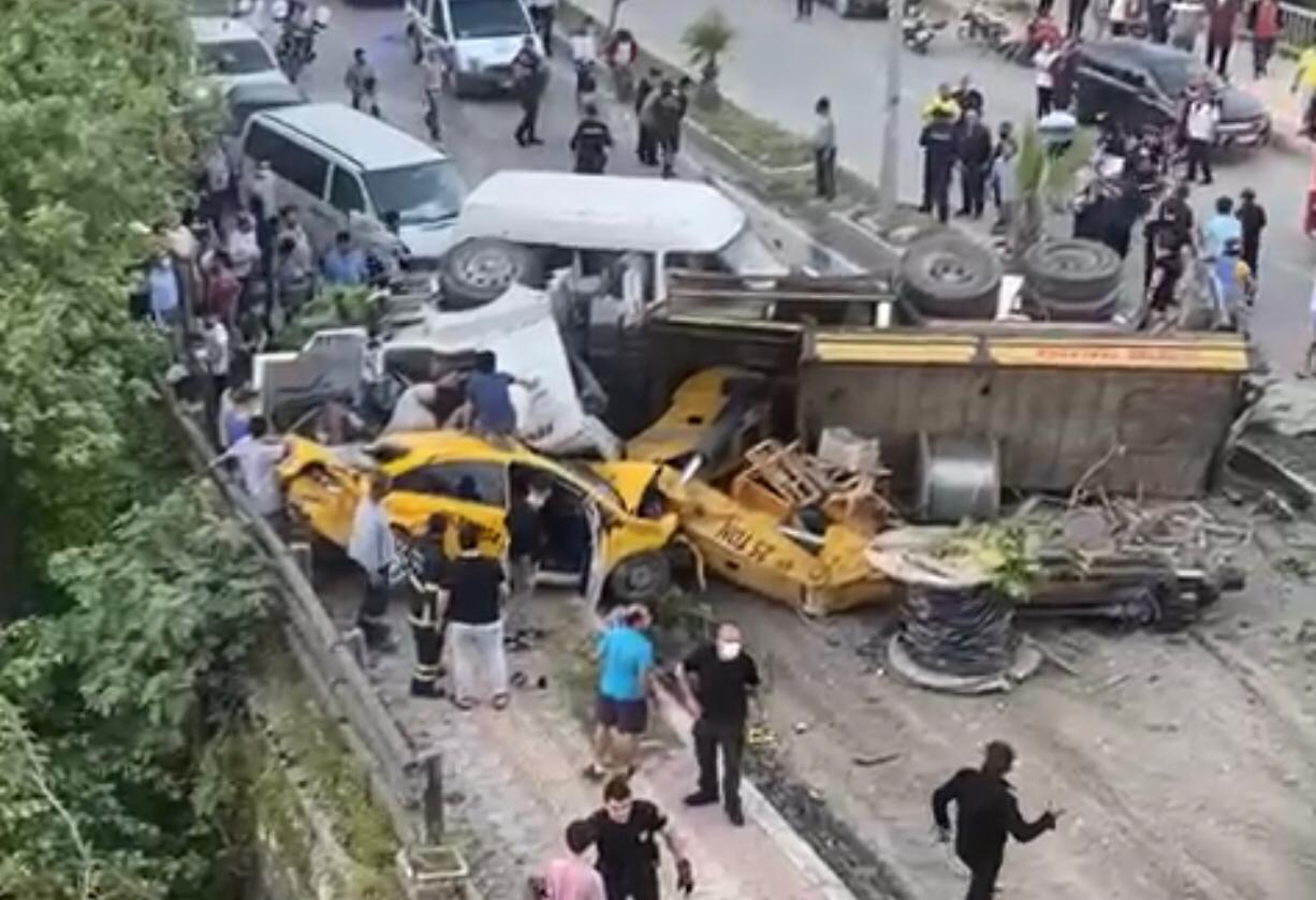 Hataydaki feci kazada hayatını kaybeden Eda, son yolculuğuna uğurlandı