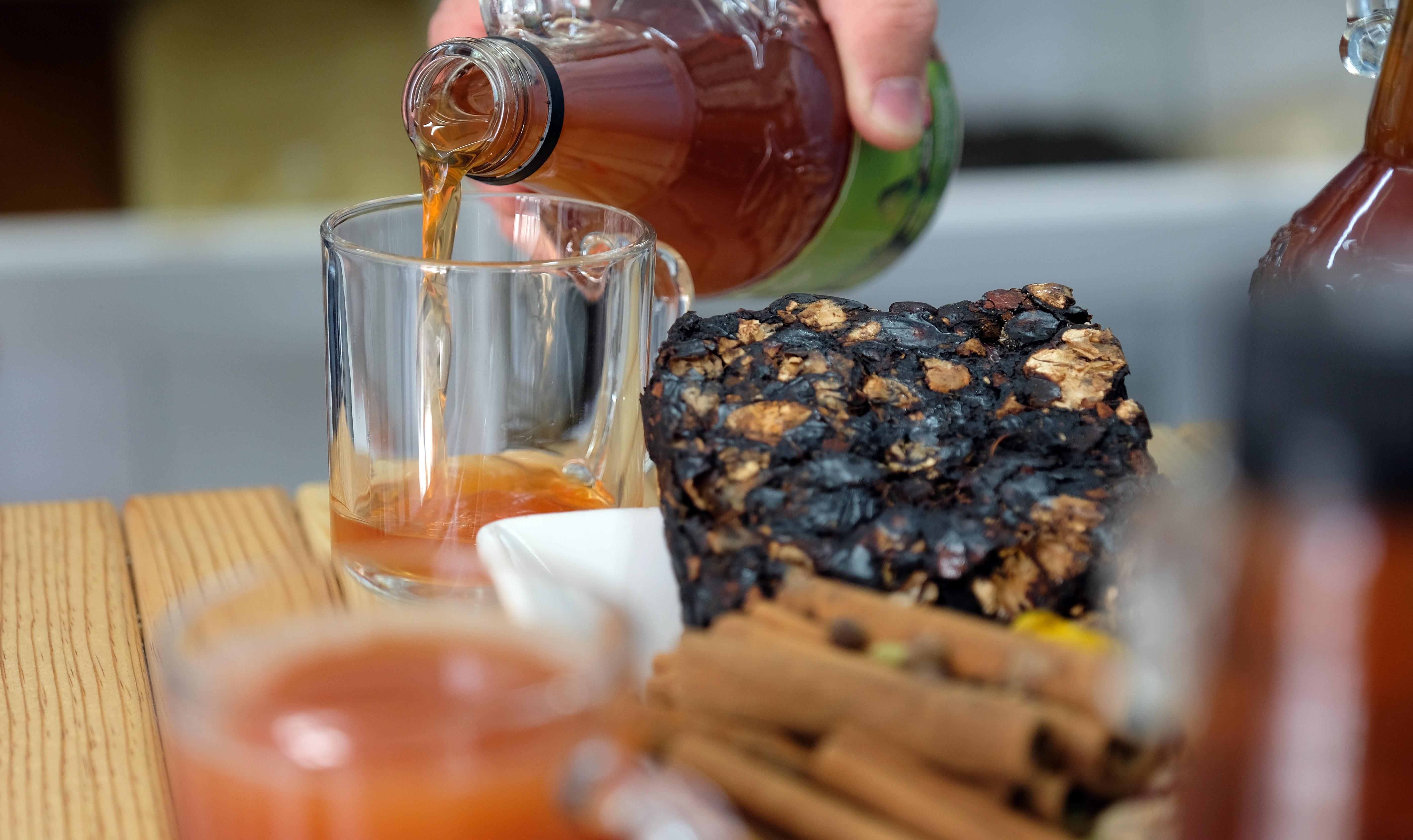 Osmanlıda tüketilen demirhindi şerbeti, ramazan sofralarını süslüyor