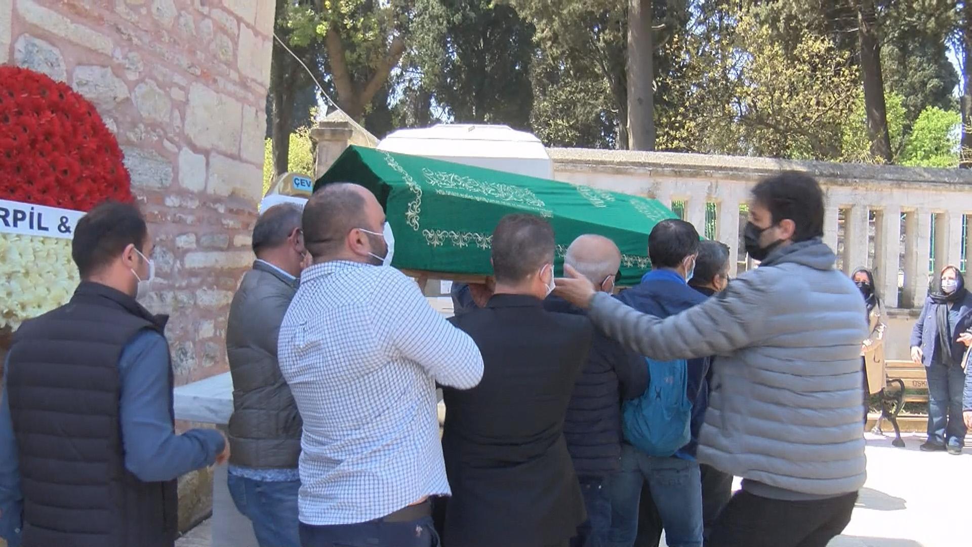 Ünlü müzisyen Asım Ekren, son yolculuğuna uğurlandı