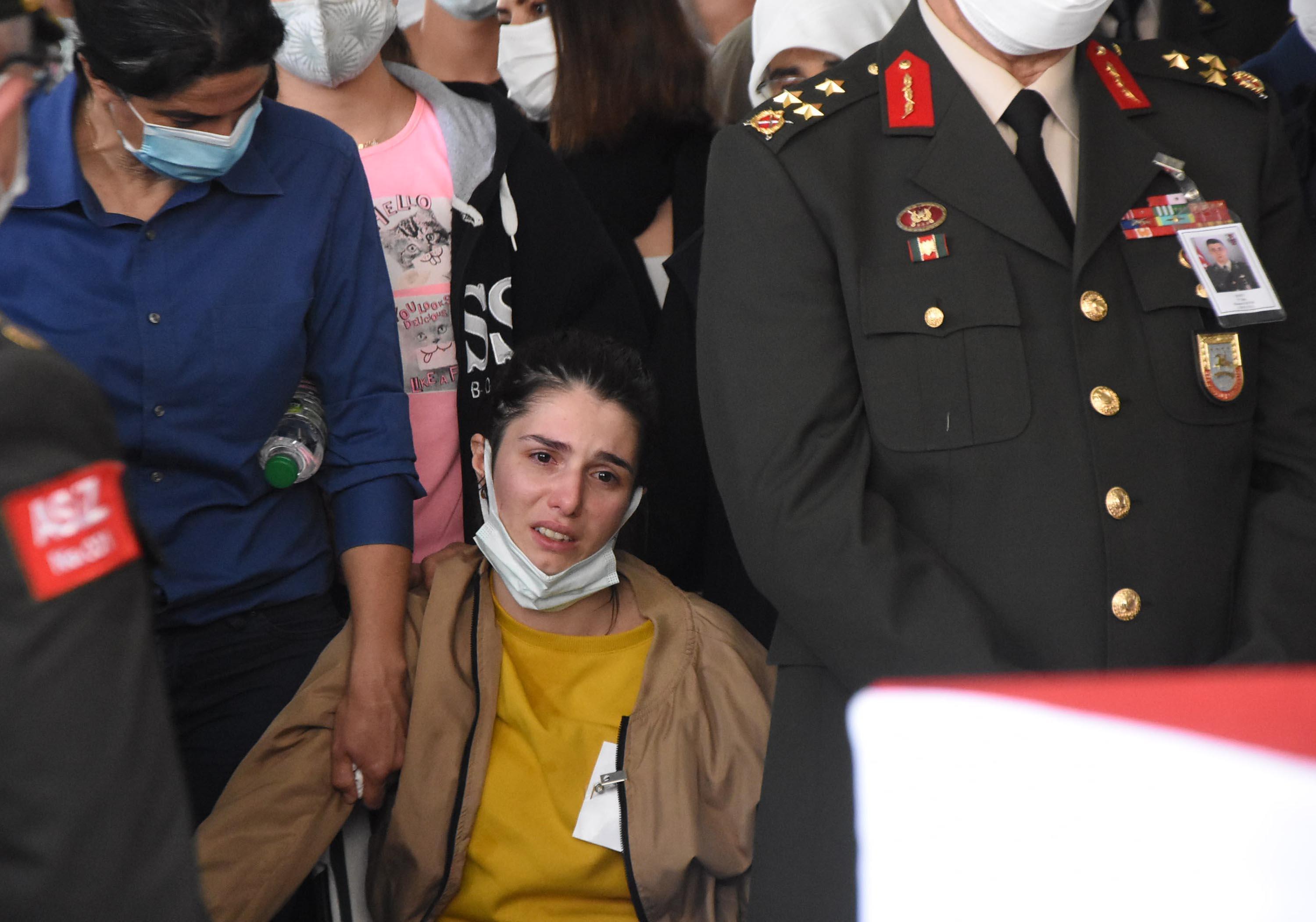 Şehit Teğmen Mehmet Kıvık, son yolculuğuna uğurlandı