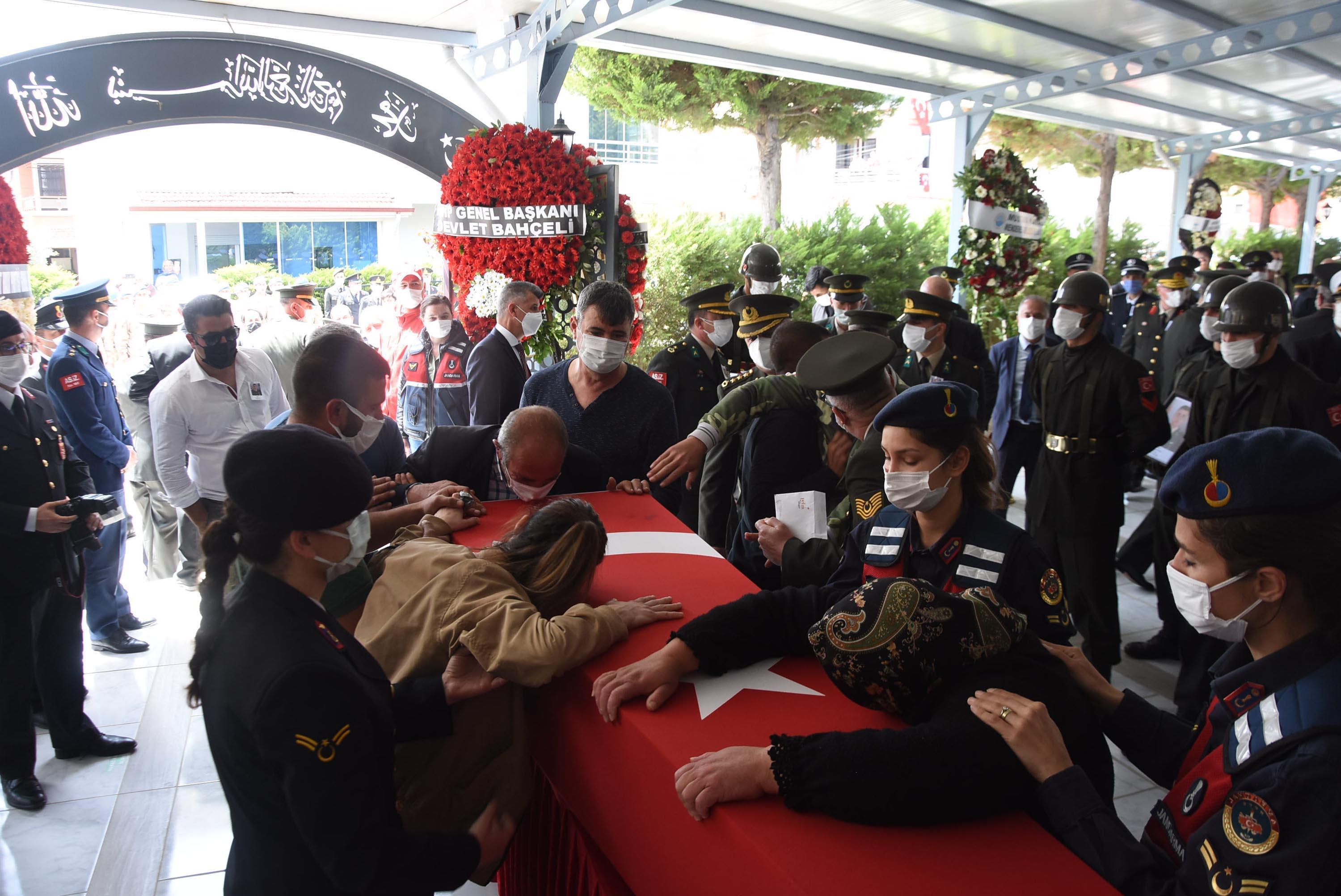 Şehit Teğmen Mehmet Kıvık, son yolculuğuna uğurlandı