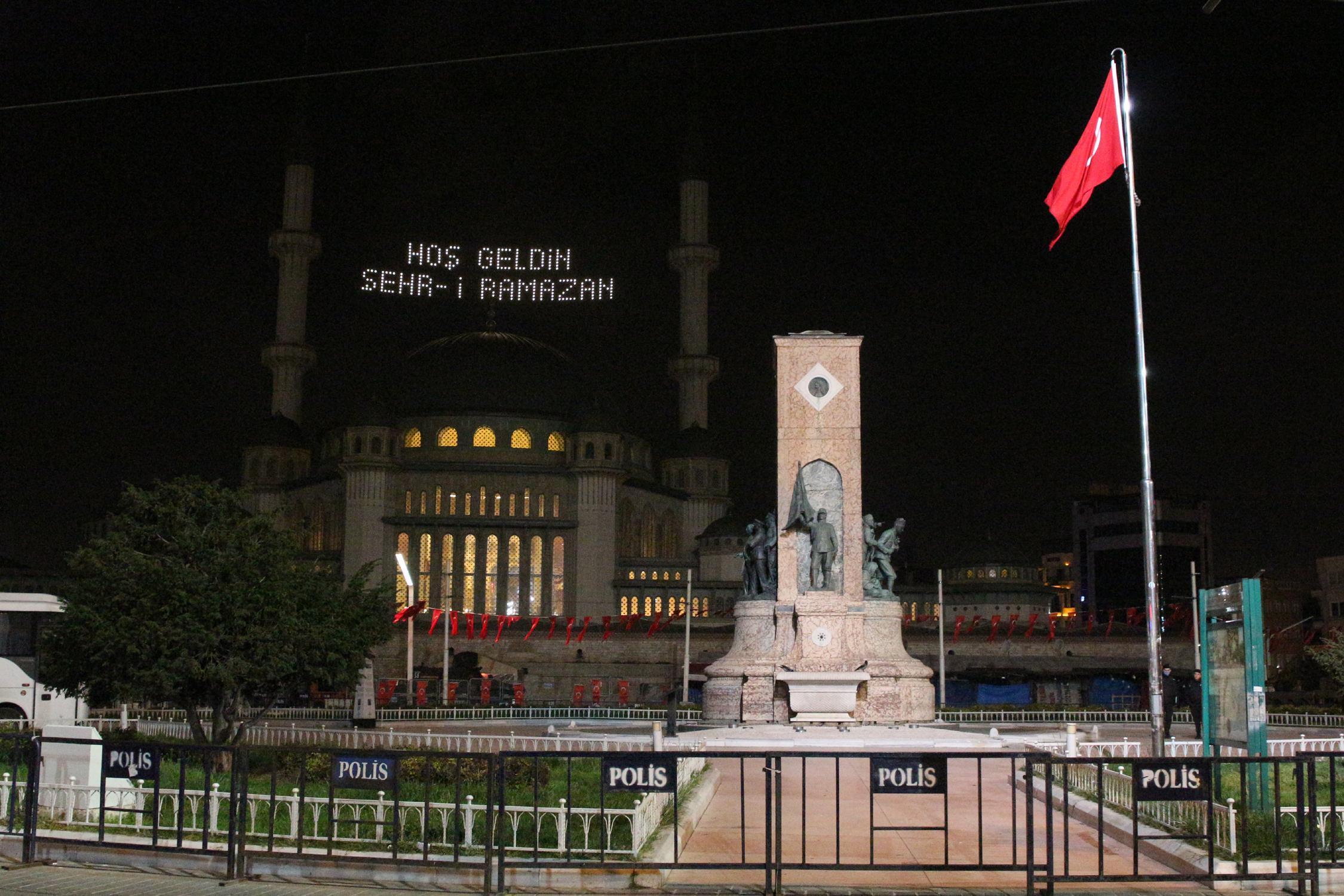 1 Mayıs öncesi Taksim Meydanı ve Gezi Parkında güvenlik tedbirleri artırıldı