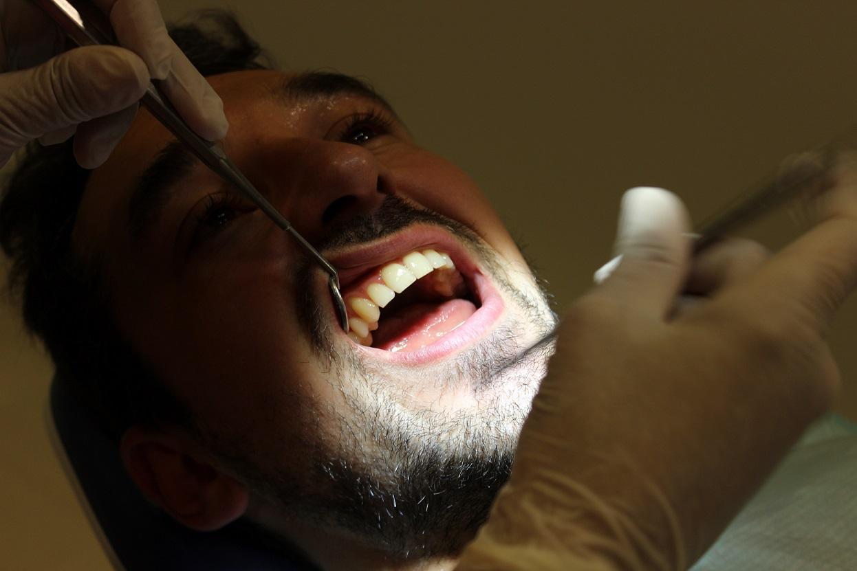 Kovid-19 geçirenlerin ağız yapısı değişiyor