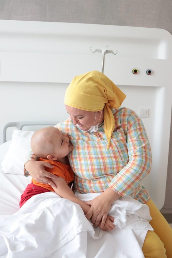 LÖSEV’den Anneler Günü’nde mutluluğun resmi