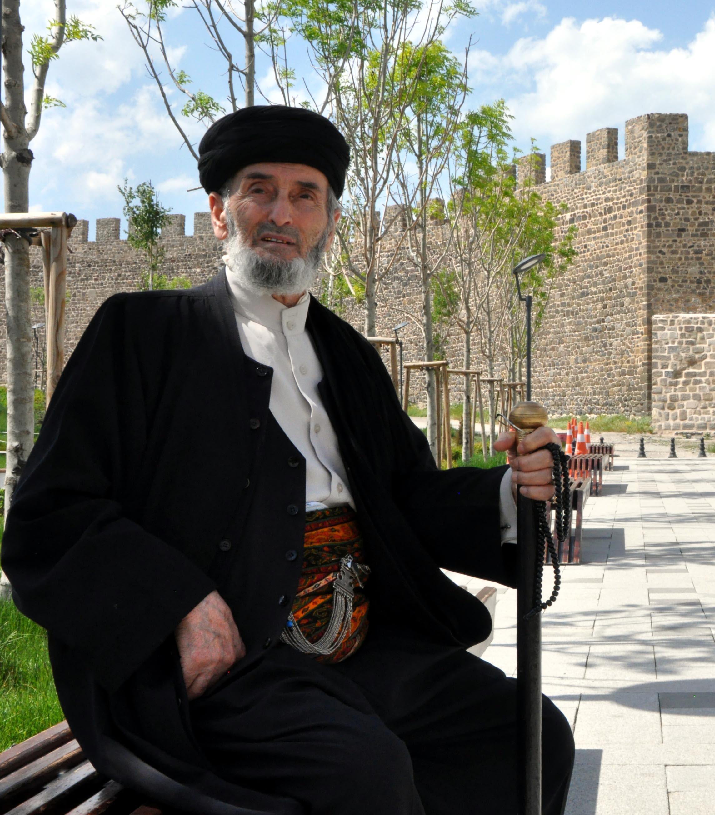 Erzurumlu Dadaş Necati hayatını kaybetti