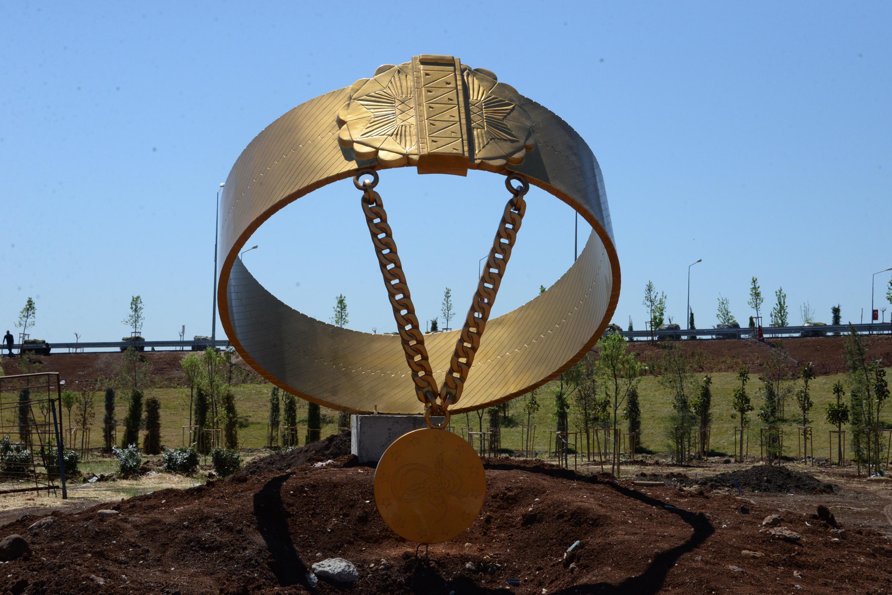 Diyarbakırdaki heykeller tartışılıyor