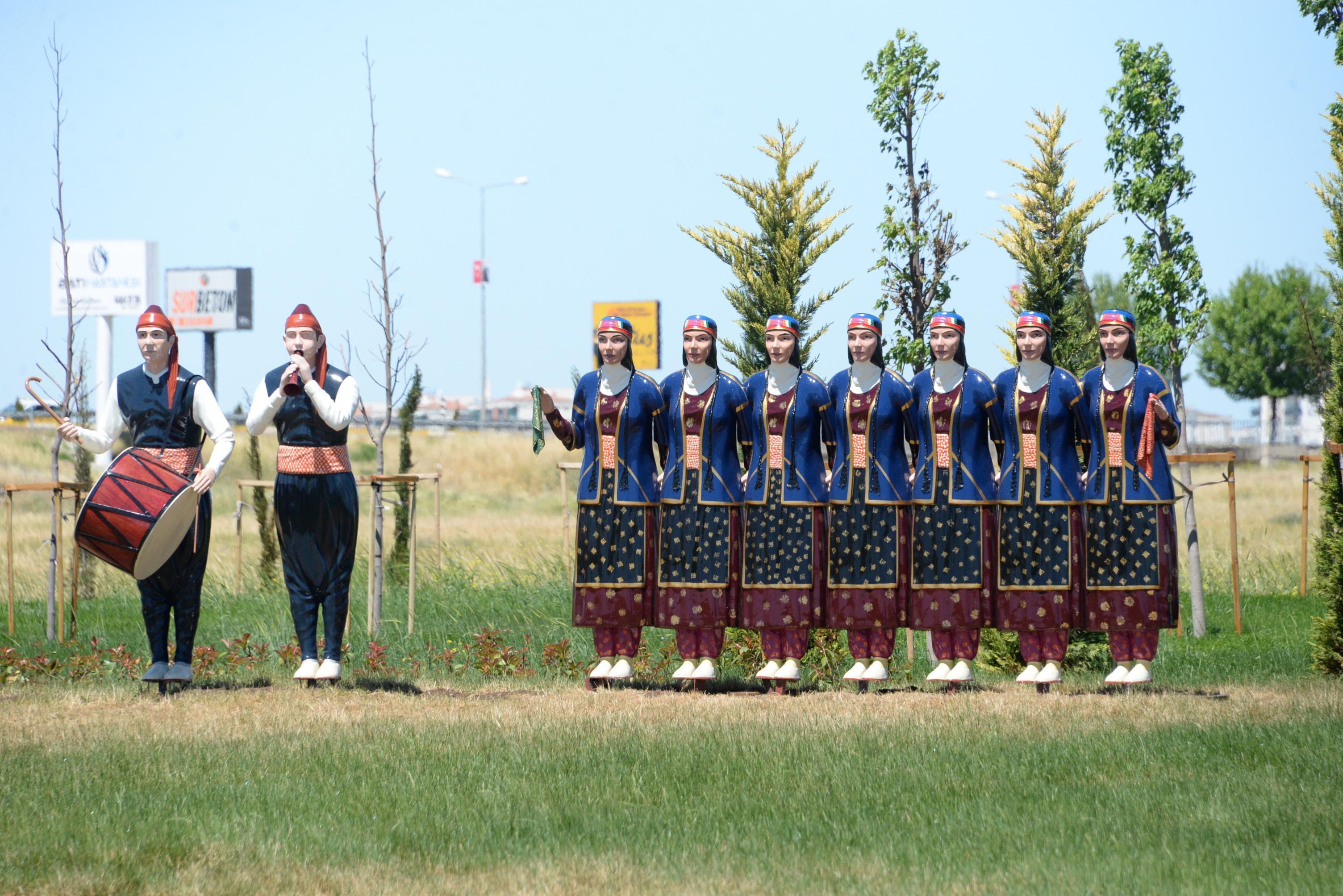 Diyarbakırdaki heykeller tartışılıyor