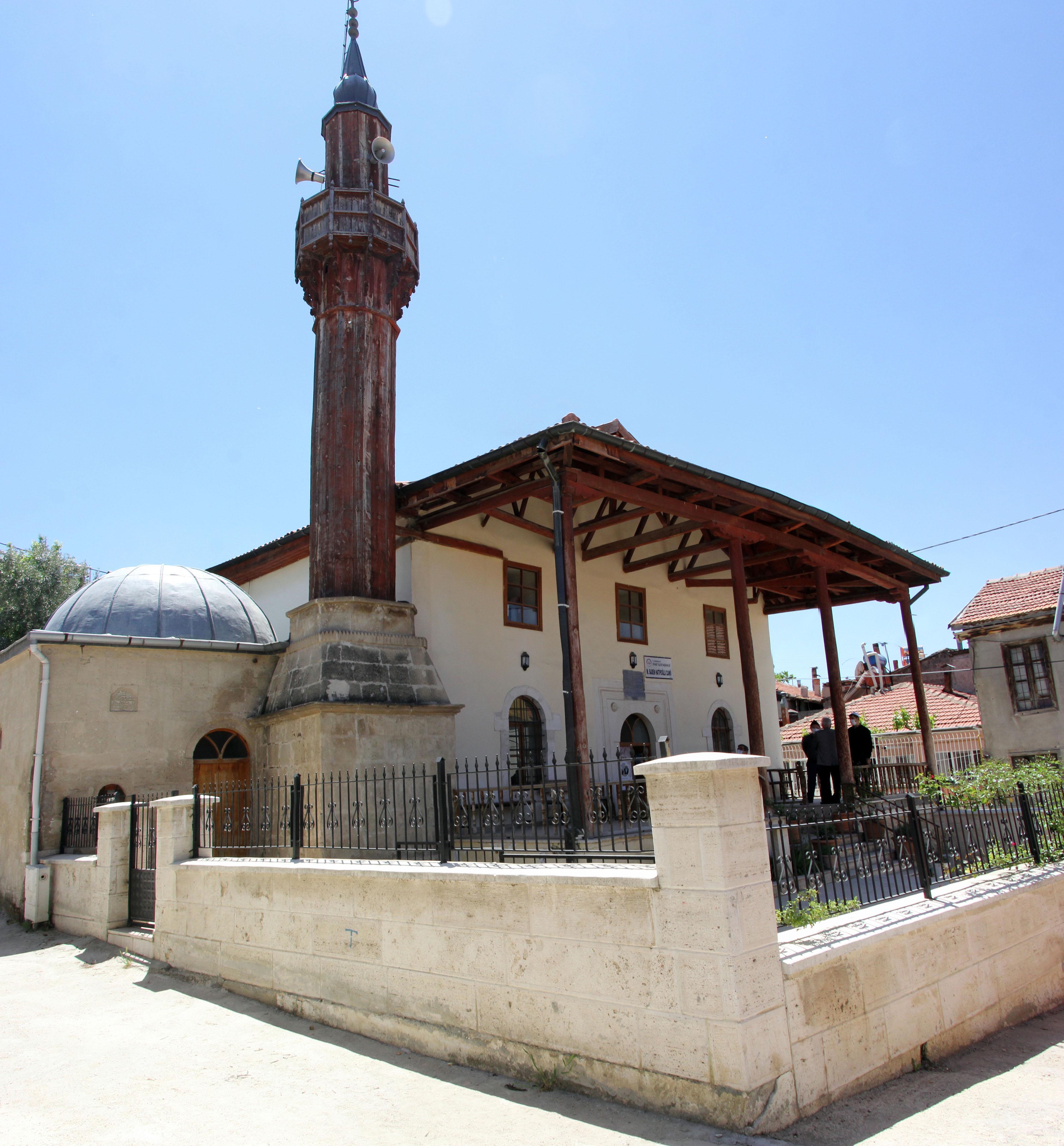 7 büyüklüğündeki depremde yıkılmayan tek cami