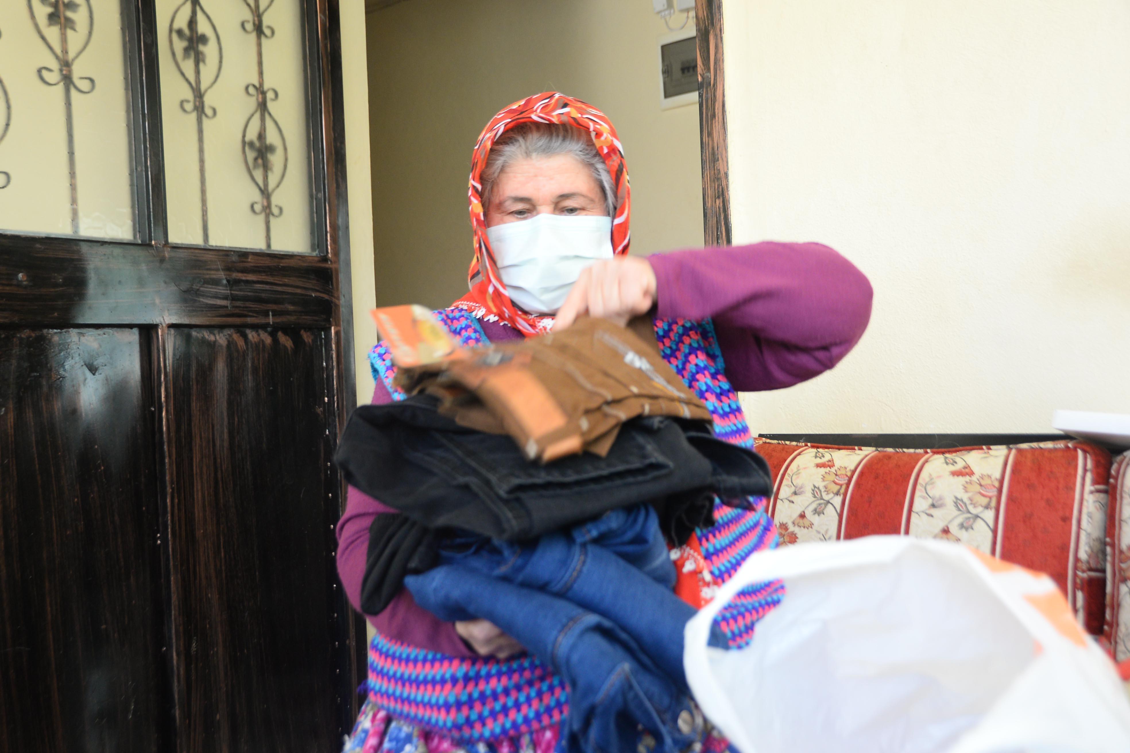 Yörük çocuklarına eski bayram geleneği