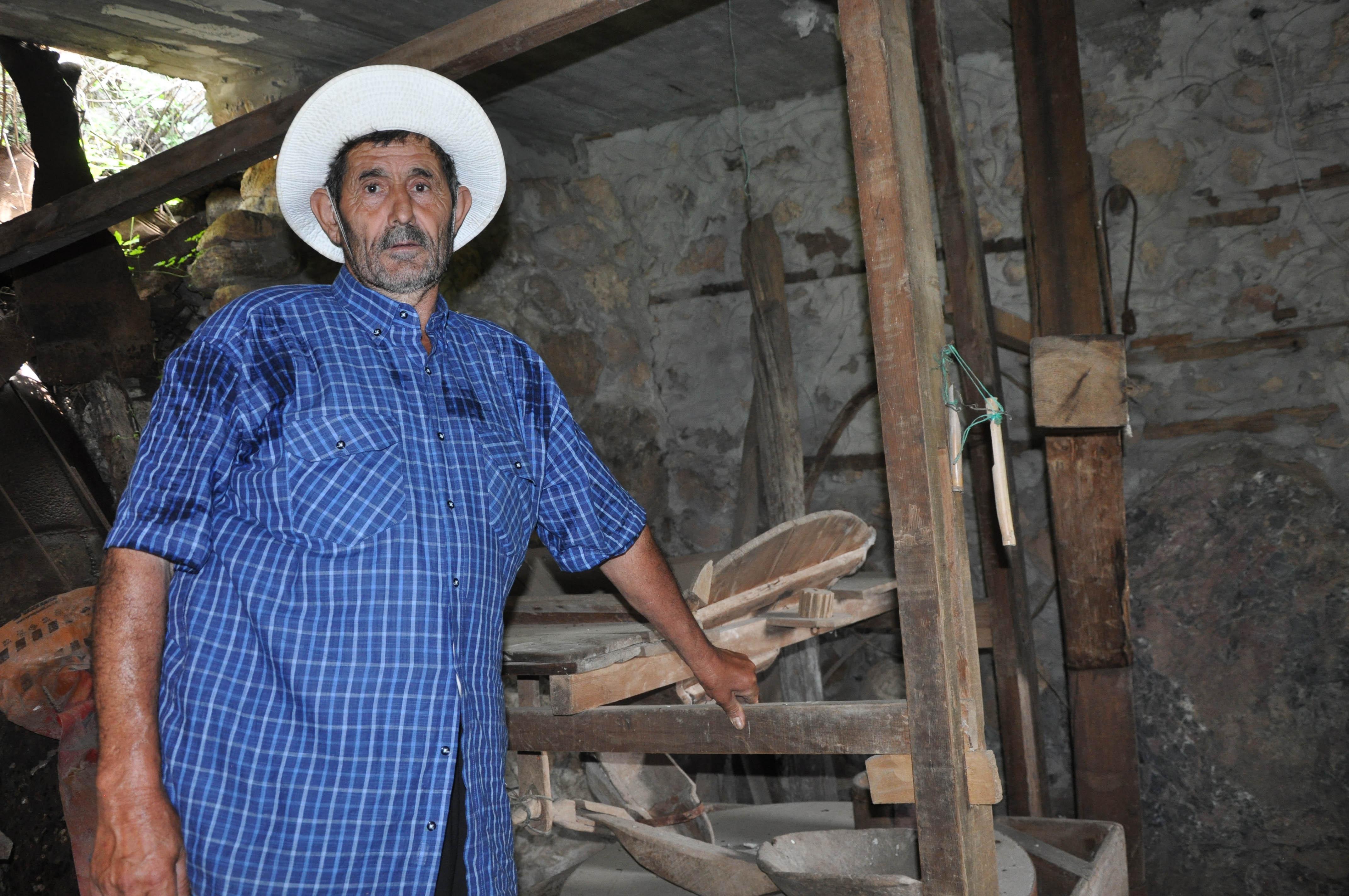 Teknoloji gelişince asırlık su değirmeni tarih oldu