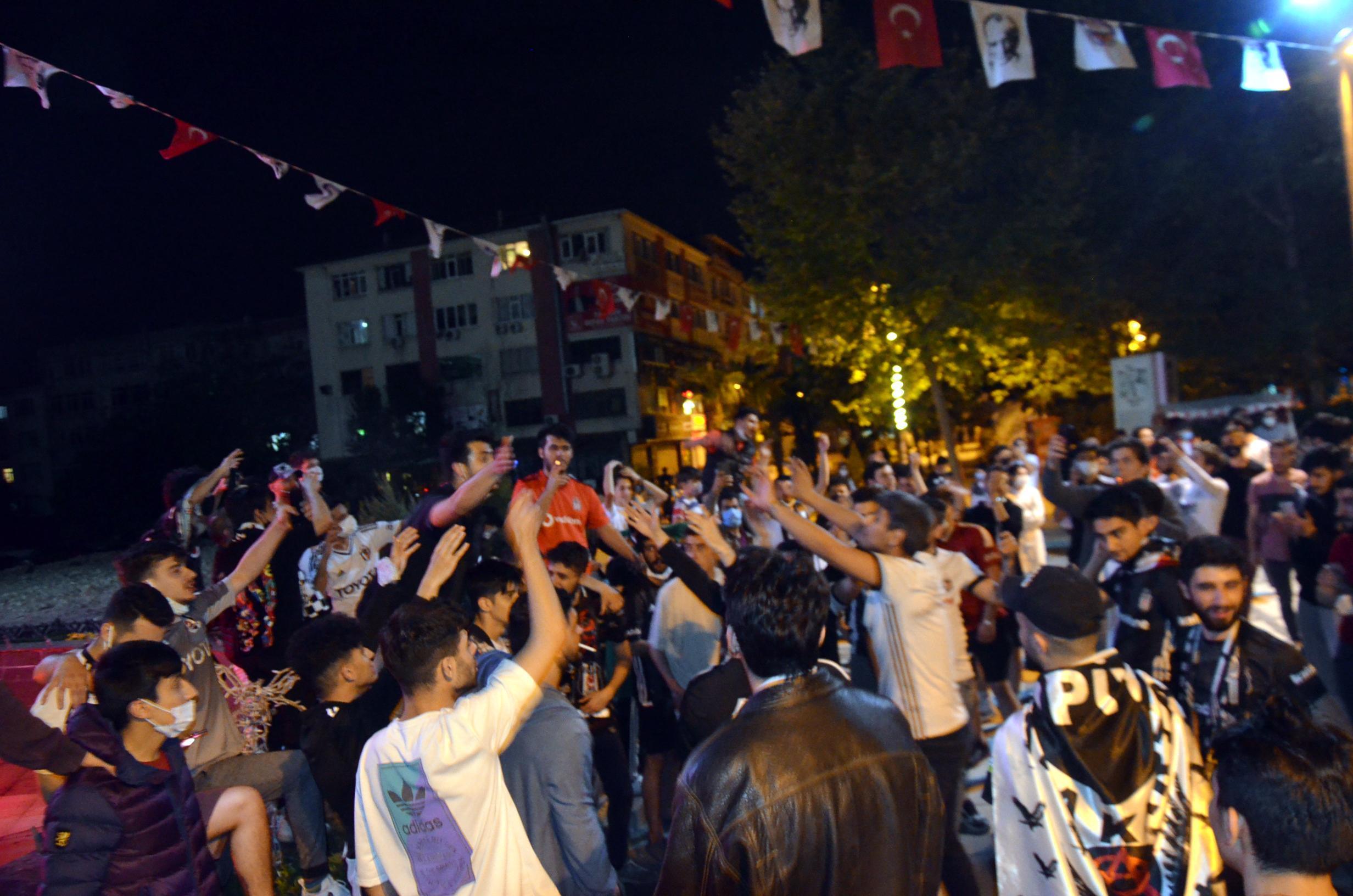 Beşiktaşın şampiyonluğu böyle kutlandı