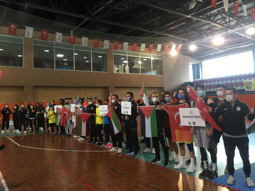 Sancaktepe olimpiyatlara hazırlanan Filistinli sporcuları misafir etti