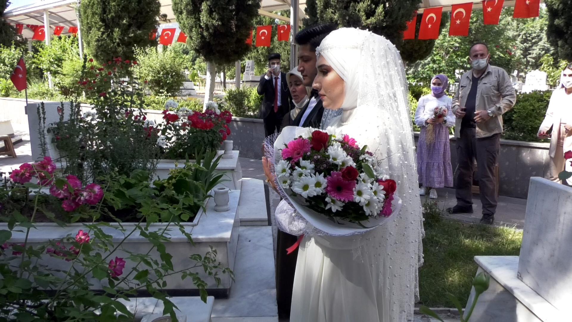Şehit kızı, nikah masasına emniyet müdürünün kolunda gitti