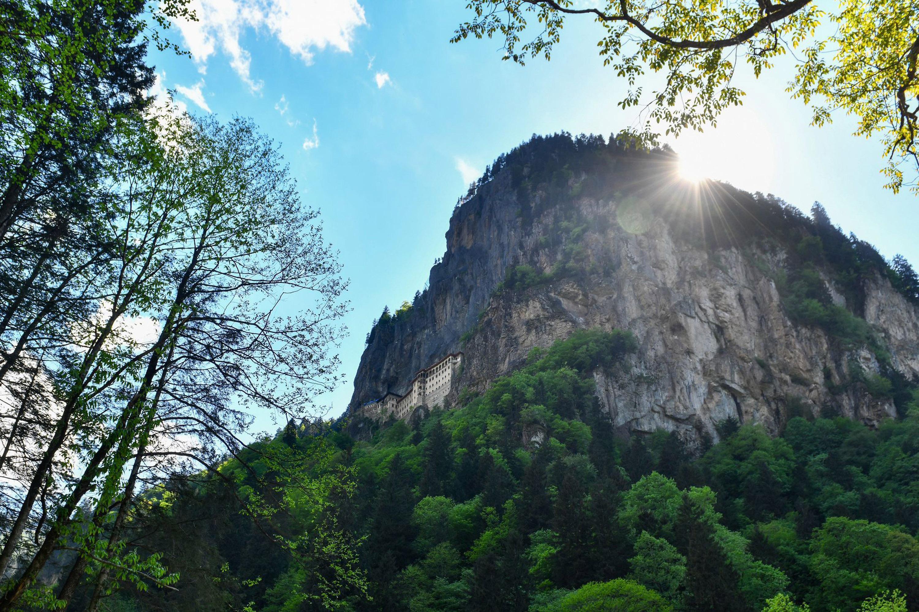 Sümela manzaralı kır kahvesi ve lokantası