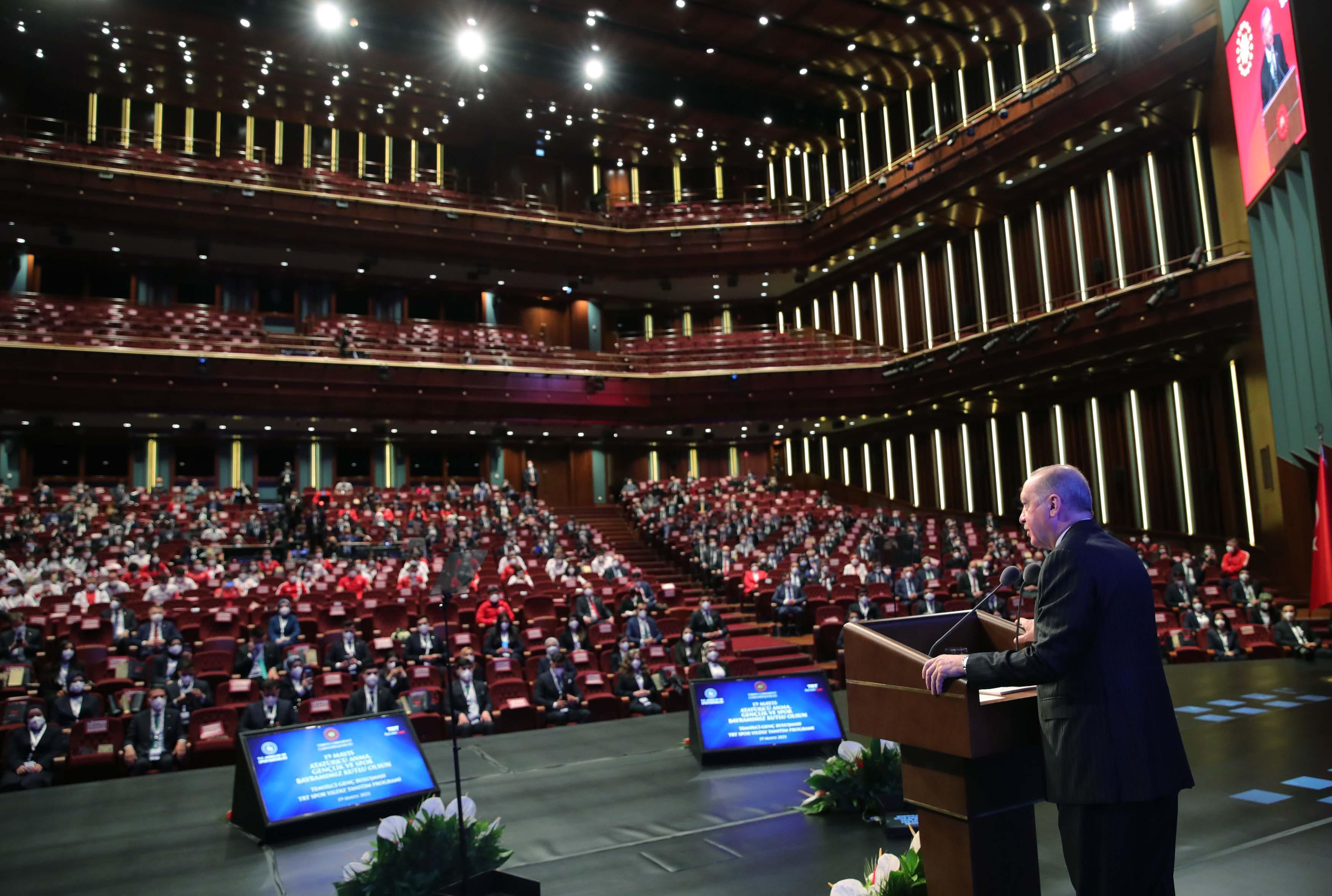 Cumhurbaşkanı Erdoğan: Sessiz kalırsak aynı zalimlerin bizim kapımıza da dayanacağını iyi biliyoruz