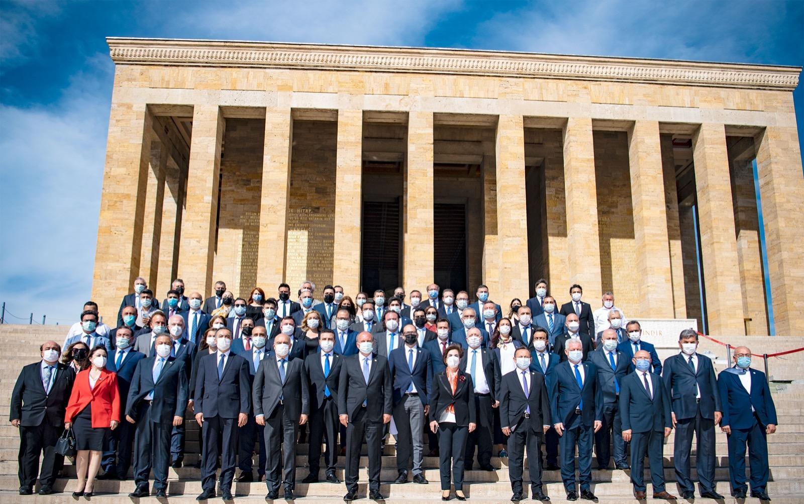 Muharrem İnceden Anıtkabire ziyaret